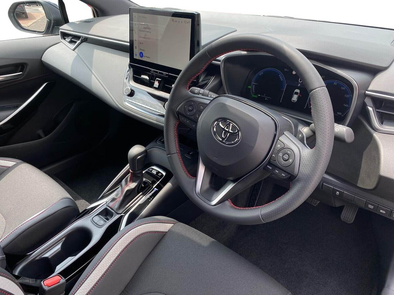  2025 Toyota Corolla 1.8 Hybrid Gr Sport 5Dr Cvt [Bi-Tone]