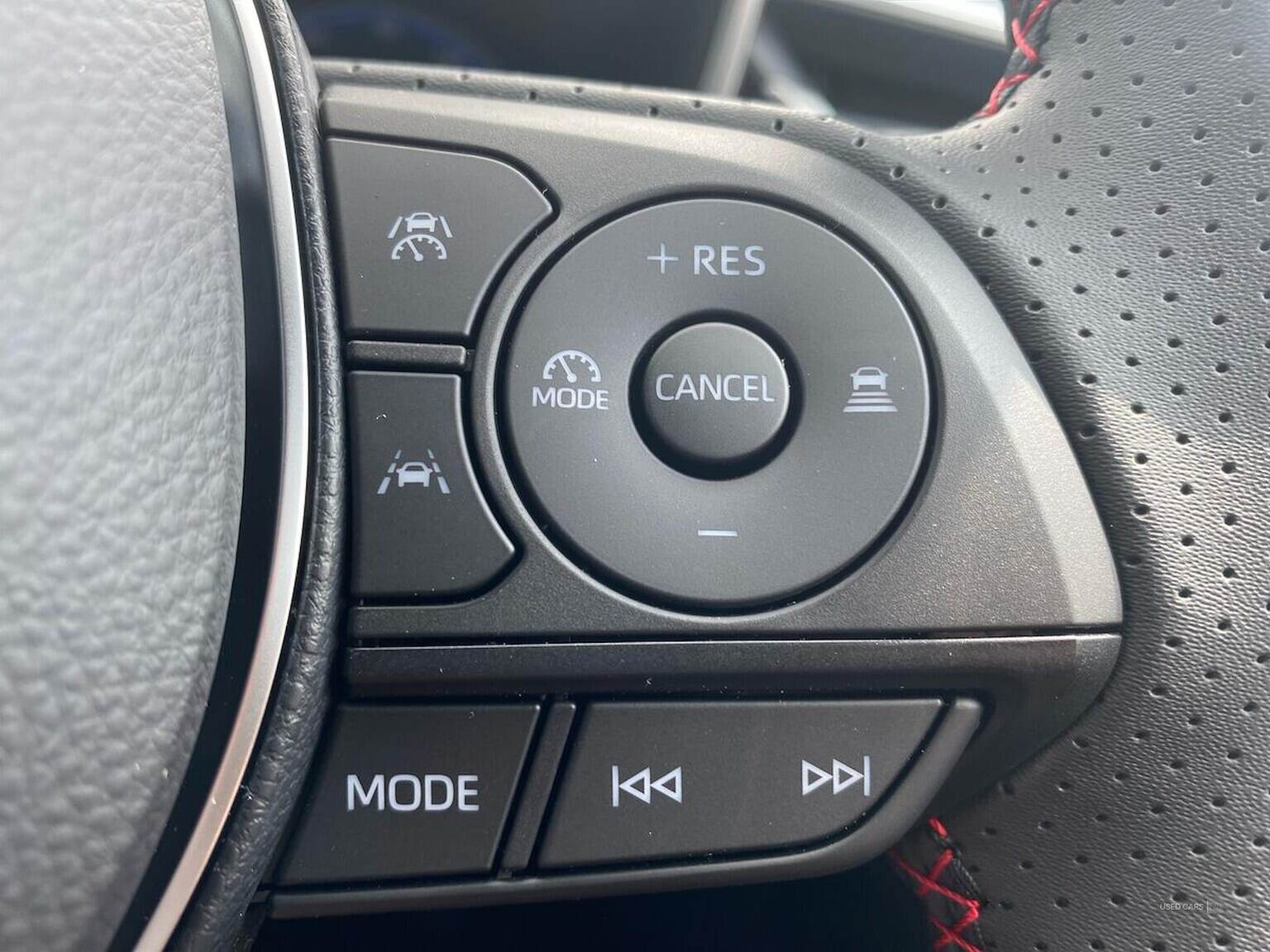  2025 Toyota Corolla 1.8 Hybrid Gr Sport 5Dr Cvt [Bi-Tone]
