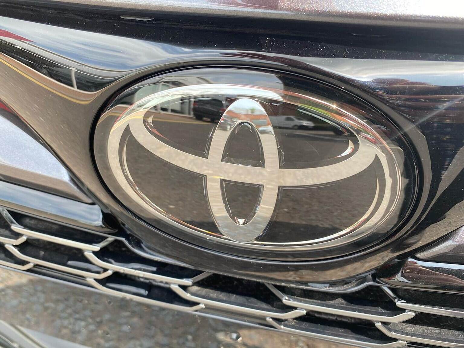  2025 Toyota Corolla 1.8 Hybrid Gr Sport 5Dr Cvt [Bi-Tone]