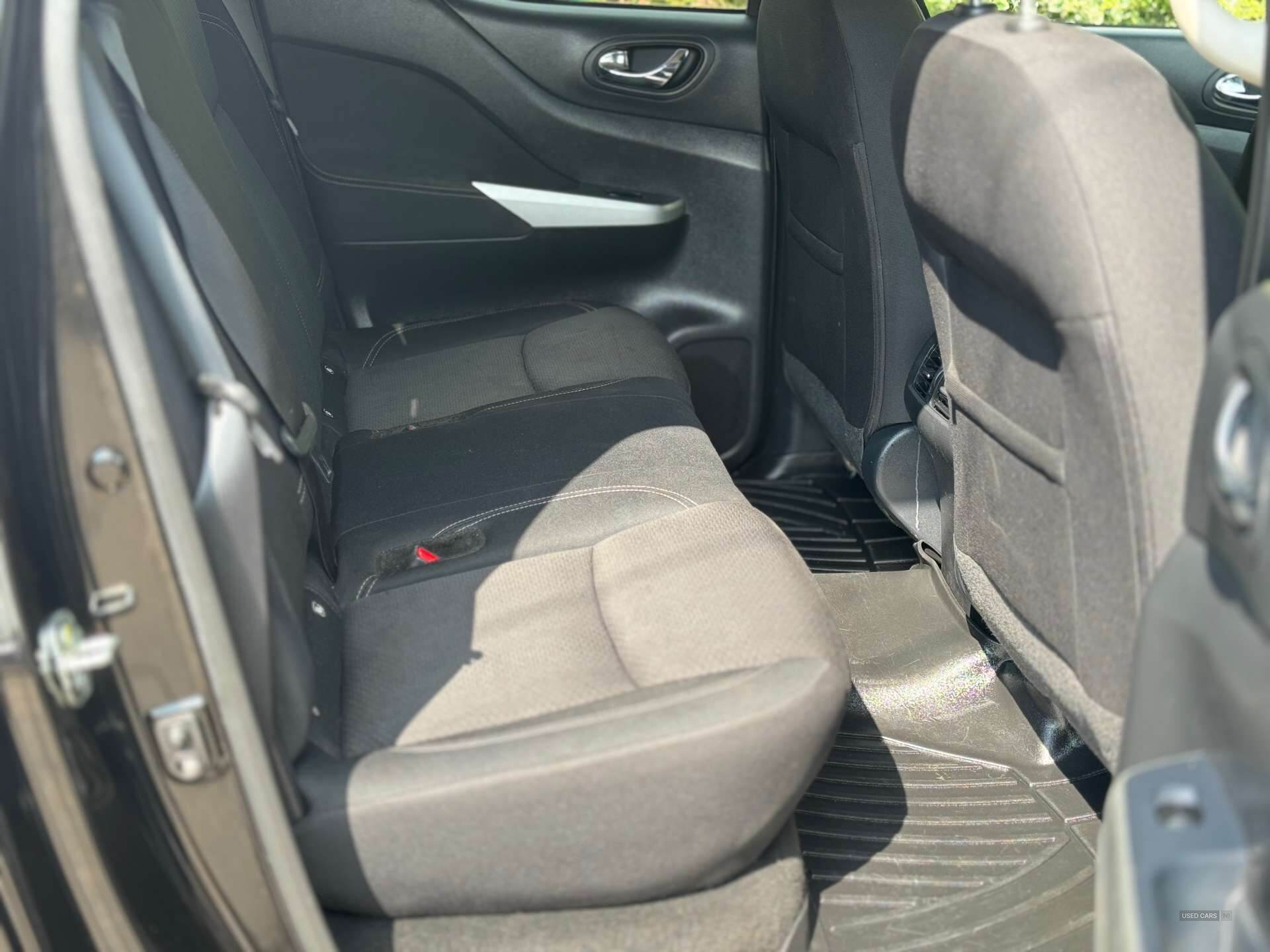 Nov 2019 Nissan Navara DoubleCab PickUp N-Connecta 2.3dCi 190 TT 4WD Auto