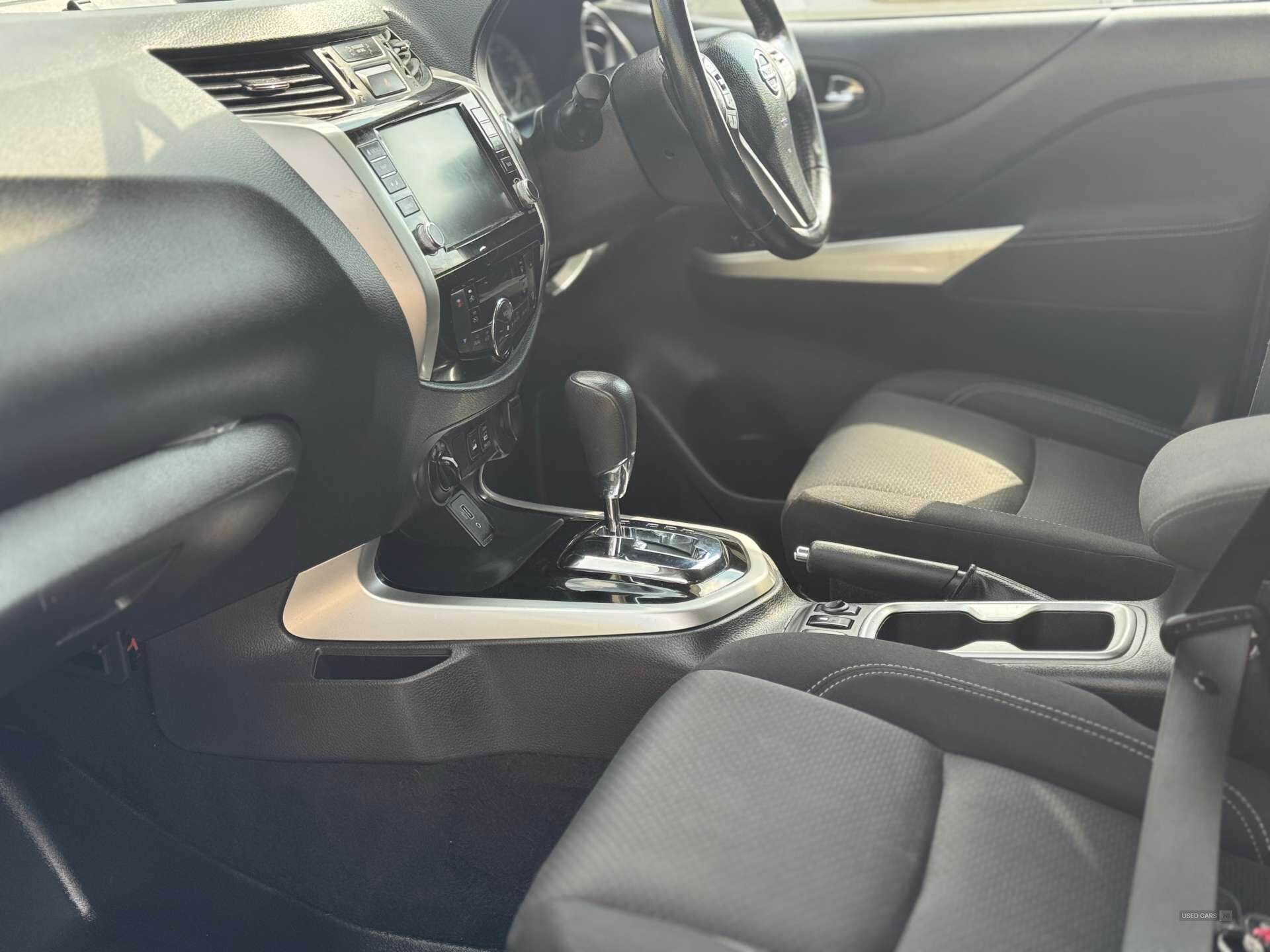 Nov 2019 Nissan Navara DoubleCab PickUp N-Connecta 2.3dCi 190 TT 4WD Auto
