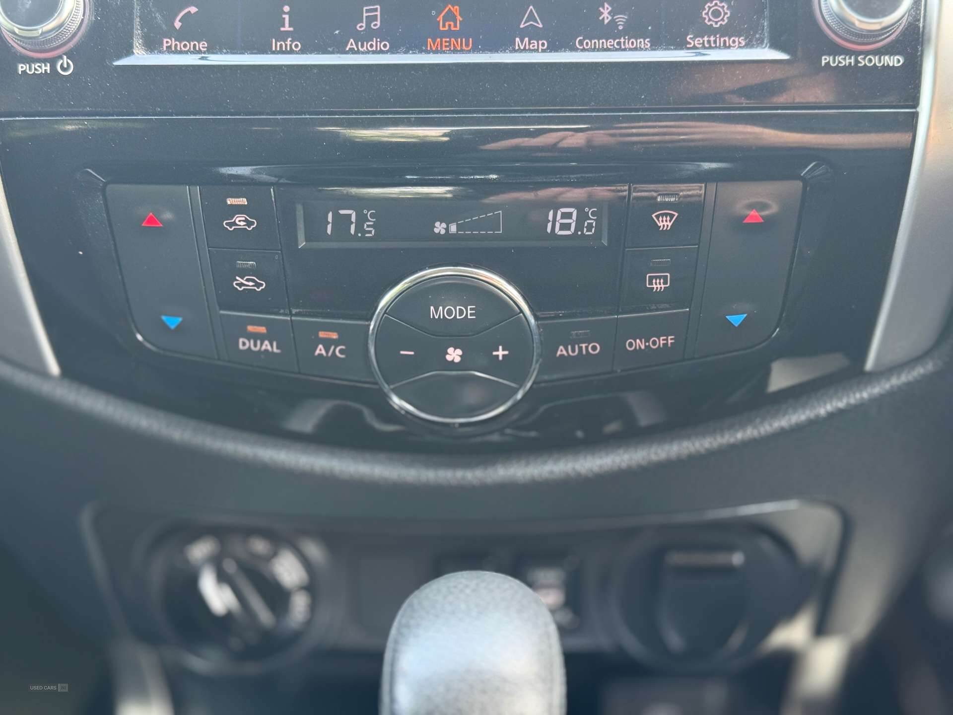 Nov 2019 Nissan Navara DoubleCab PickUp N-Connecta 2.3dCi 190 TT 4WD Auto