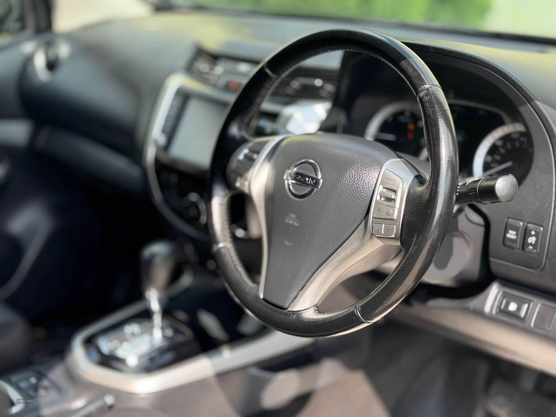 Nov 2019 Nissan Navara DoubleCab PickUp N-Connecta 2.3dCi 190 TT 4WD Auto