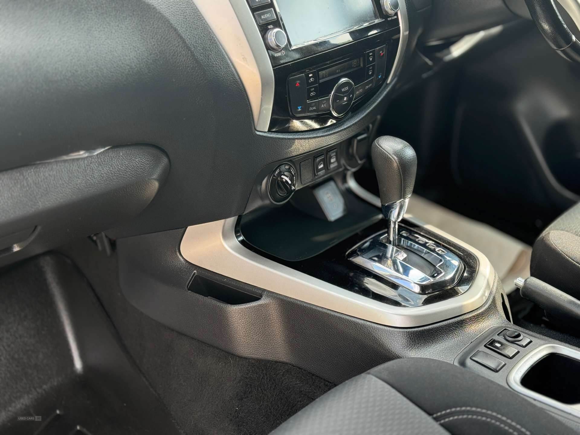 Nov 2019 Nissan Navara DoubleCab PickUp N-Connecta 2.3dCi 190 TT 4WD Auto