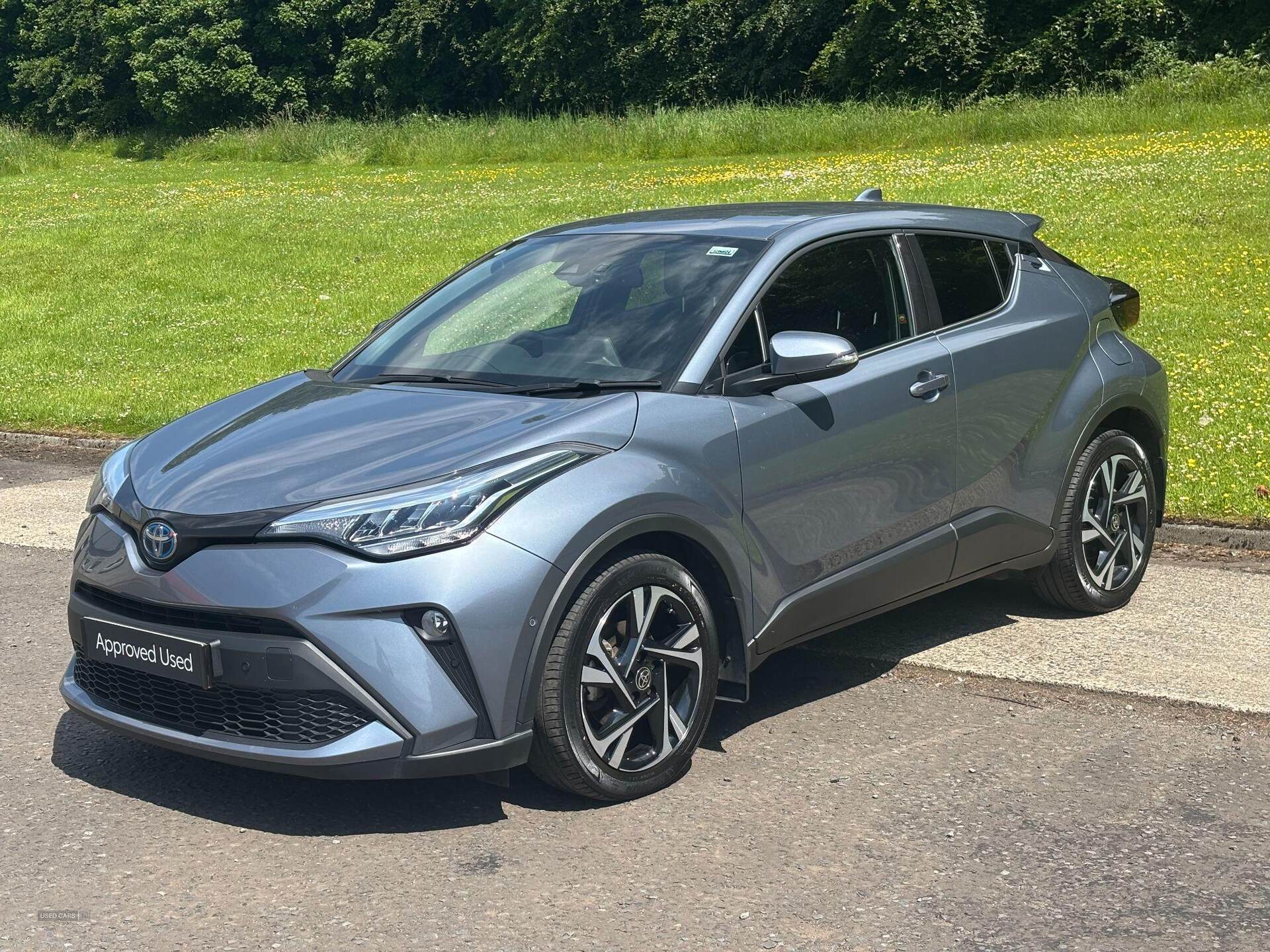 Oct 2022 Toyota C-HR 1.8 Hybrid Design 5dr CVT