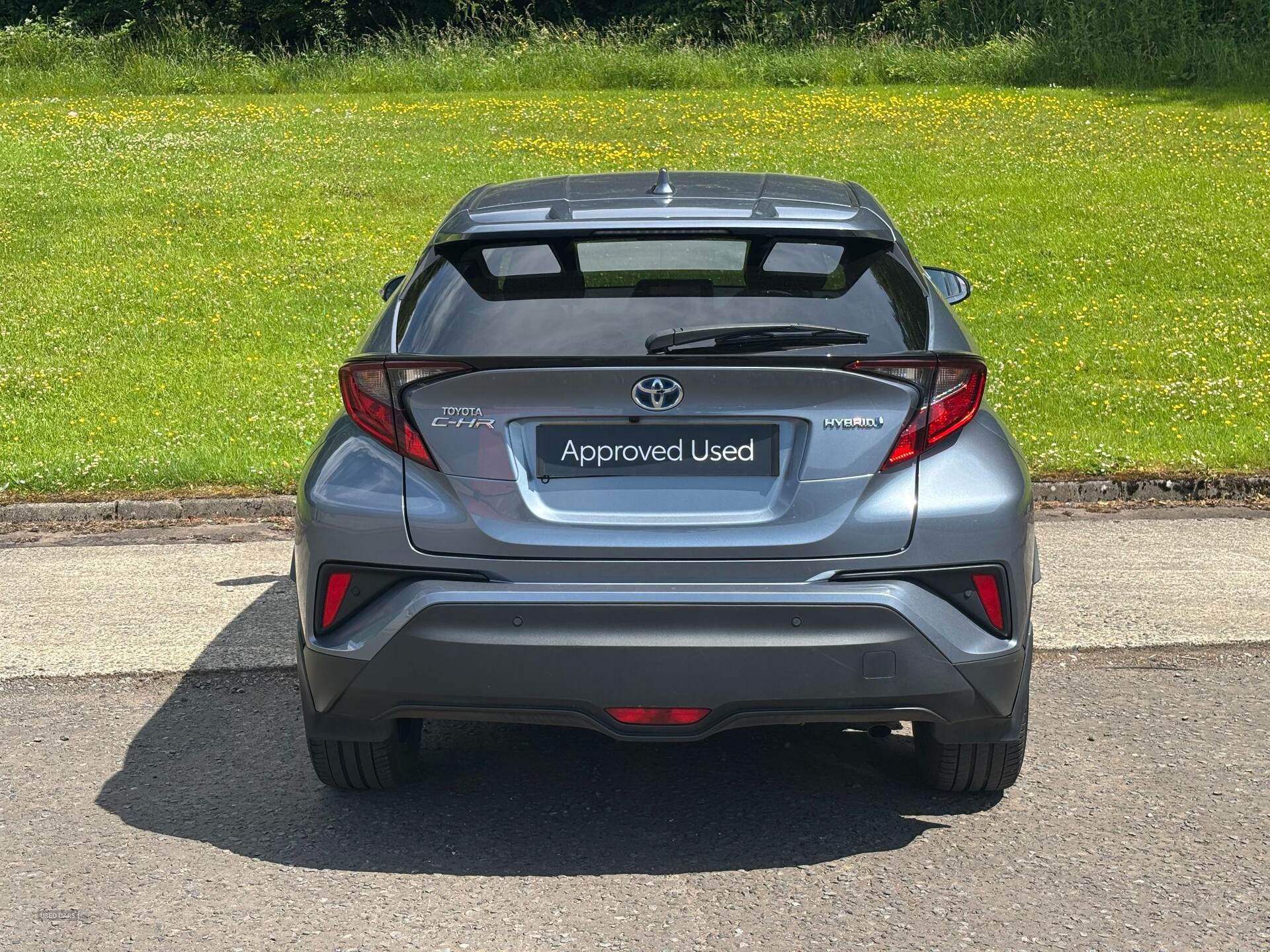 Oct 2022 Toyota C-HR 1.8 Hybrid Design 5dr CVT