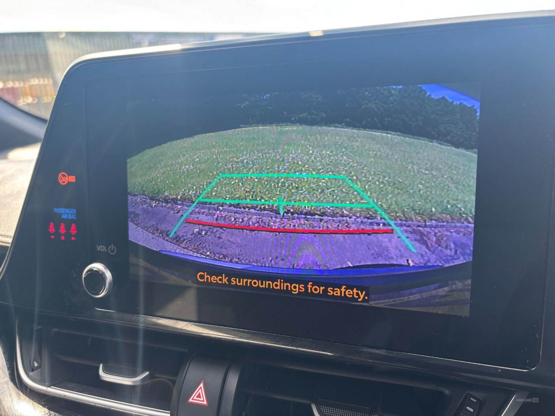 Oct 2022 Toyota C-HR 1.8 Hybrid Design 5dr CVT
