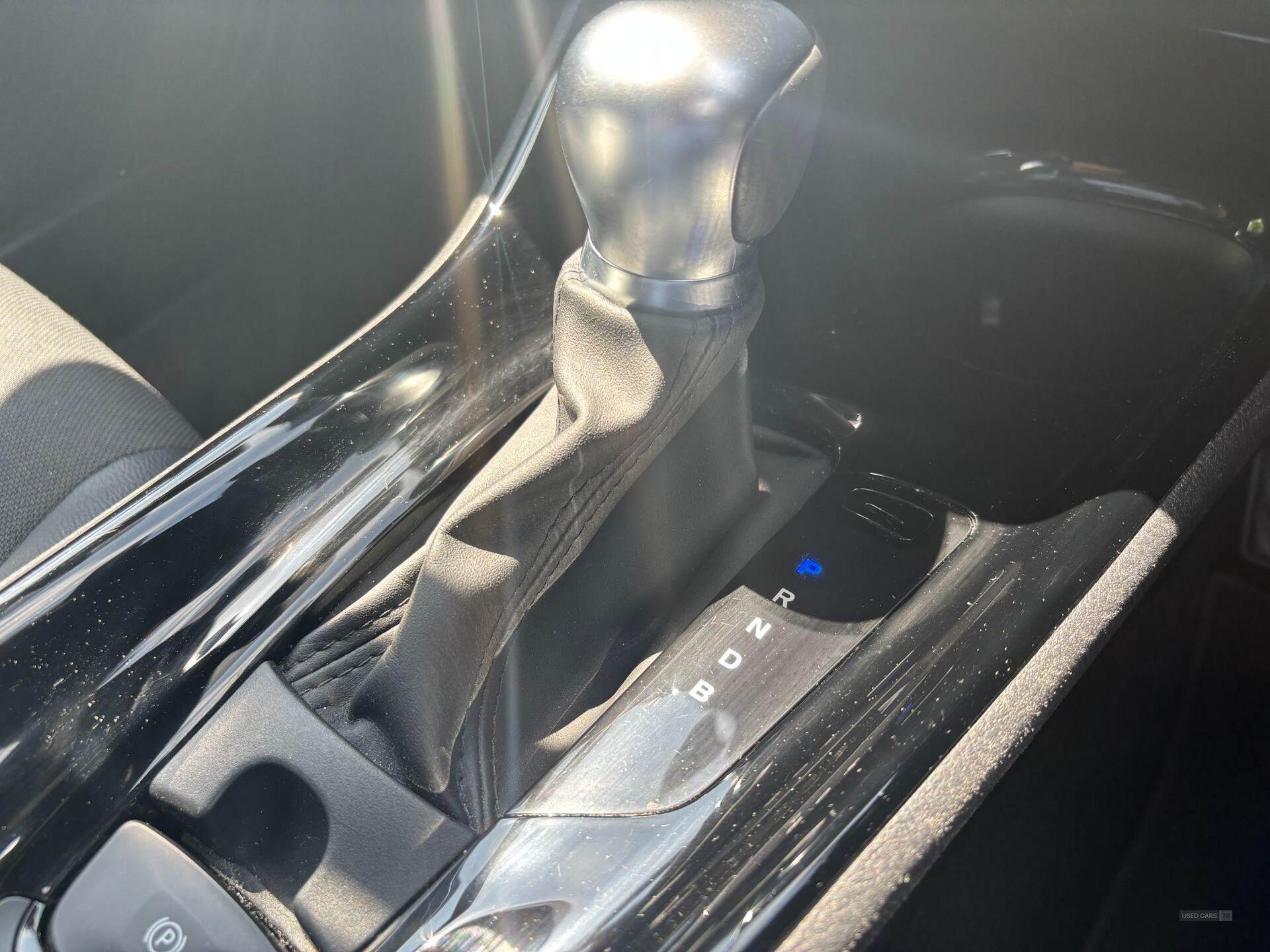 Oct 2022 Toyota C-HR 1.8 Hybrid Design 5dr CVT