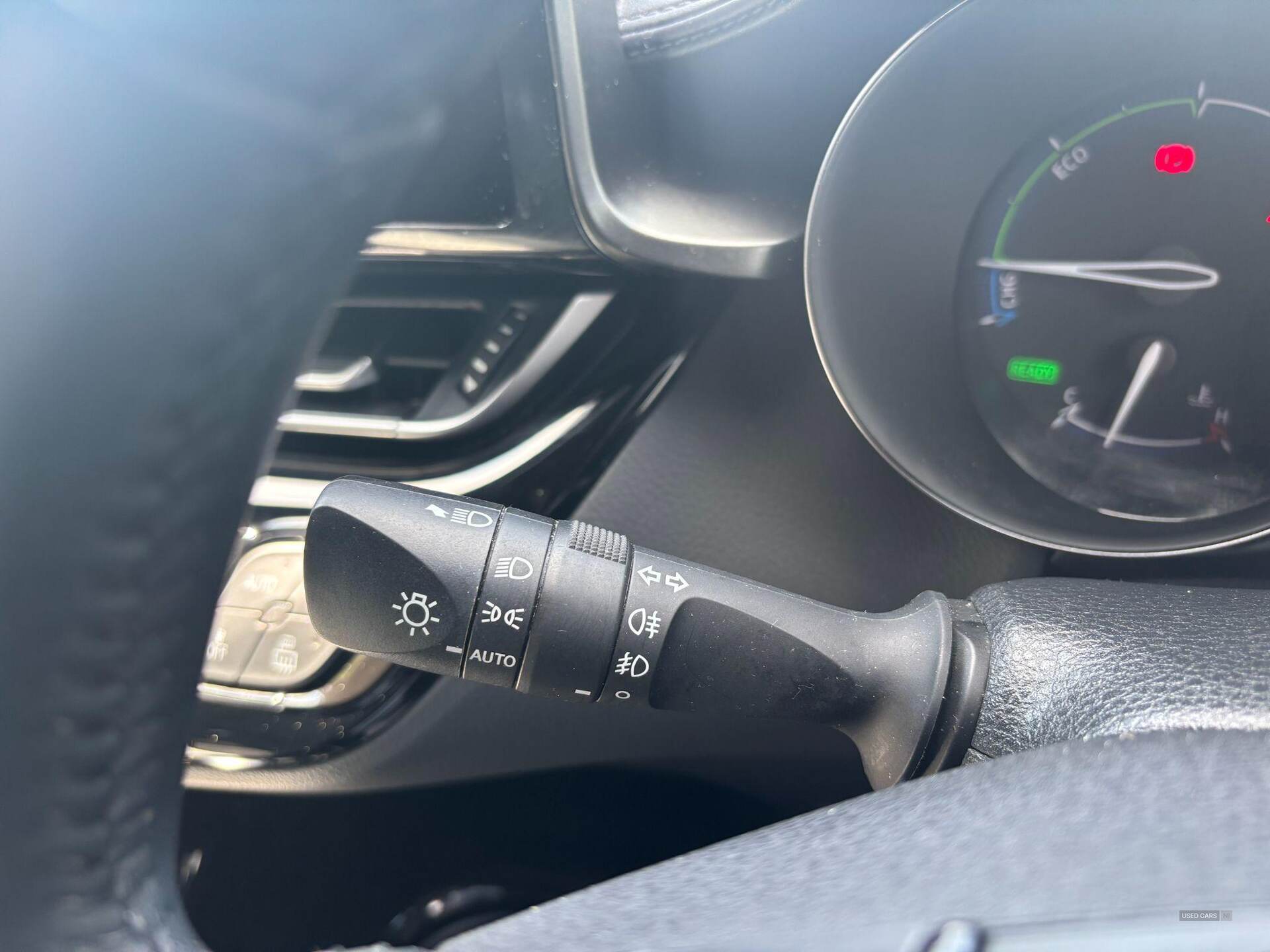 Oct 2022 Toyota C-HR 1.8 Hybrid Design 5dr CVT