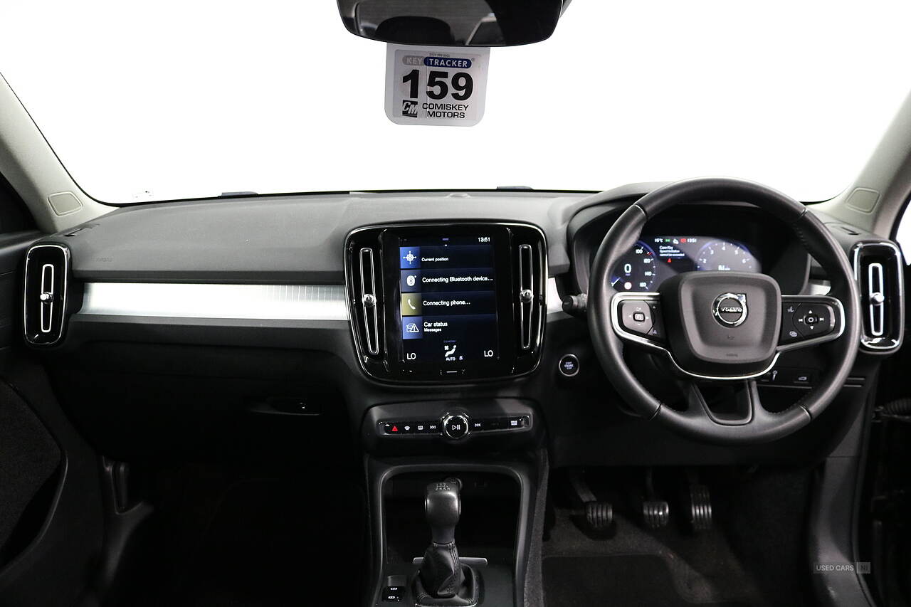 Nov 2020 Volvo XC40 1.5 T3 [163] Momentum 5dr