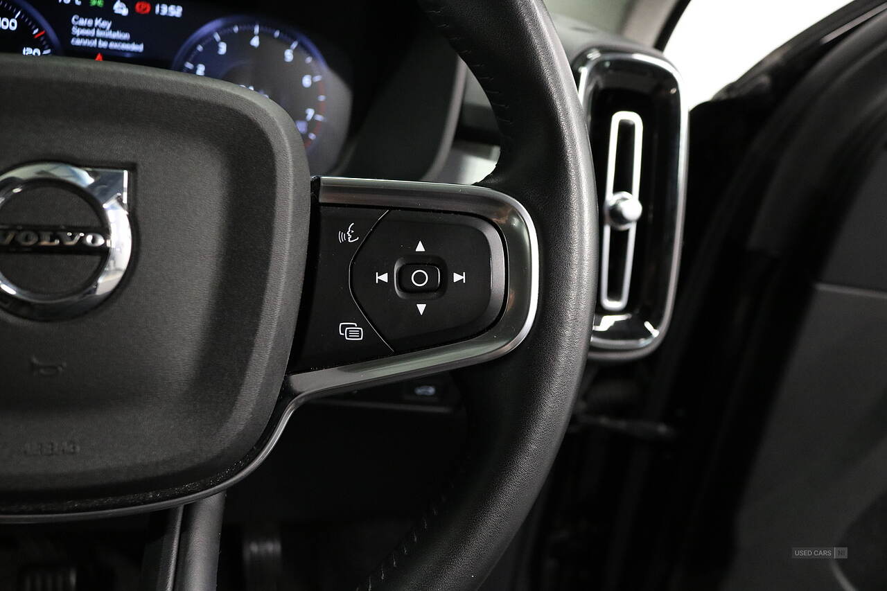 Nov 2020 Volvo XC40 1.5 T3 [163] Momentum 5dr