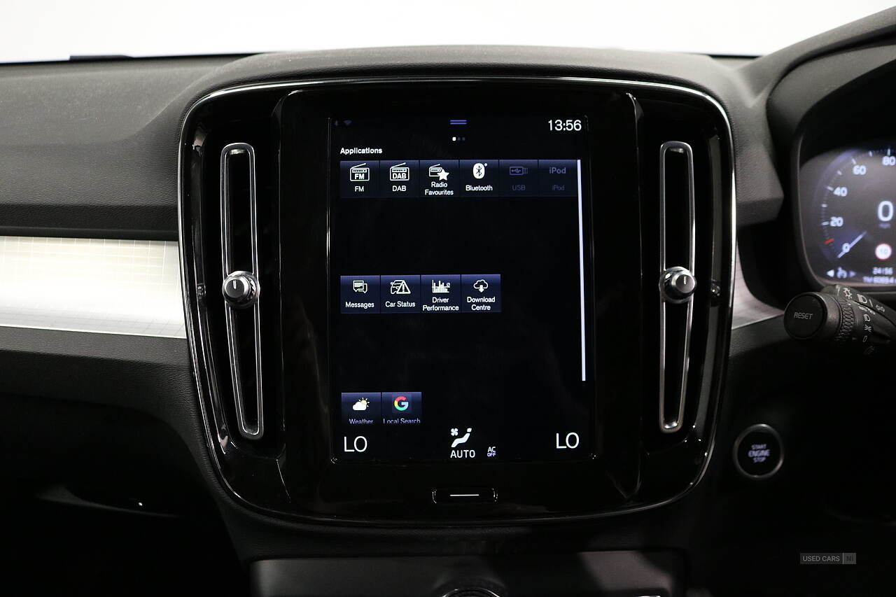 Nov 2020 Volvo XC40 1.5 T3 [163] Momentum 5dr