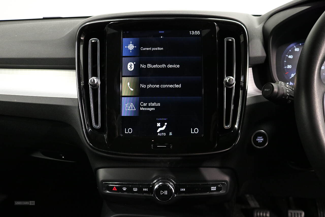 Nov 2020 Volvo XC40 1.5 T3 [163] Momentum 5dr
