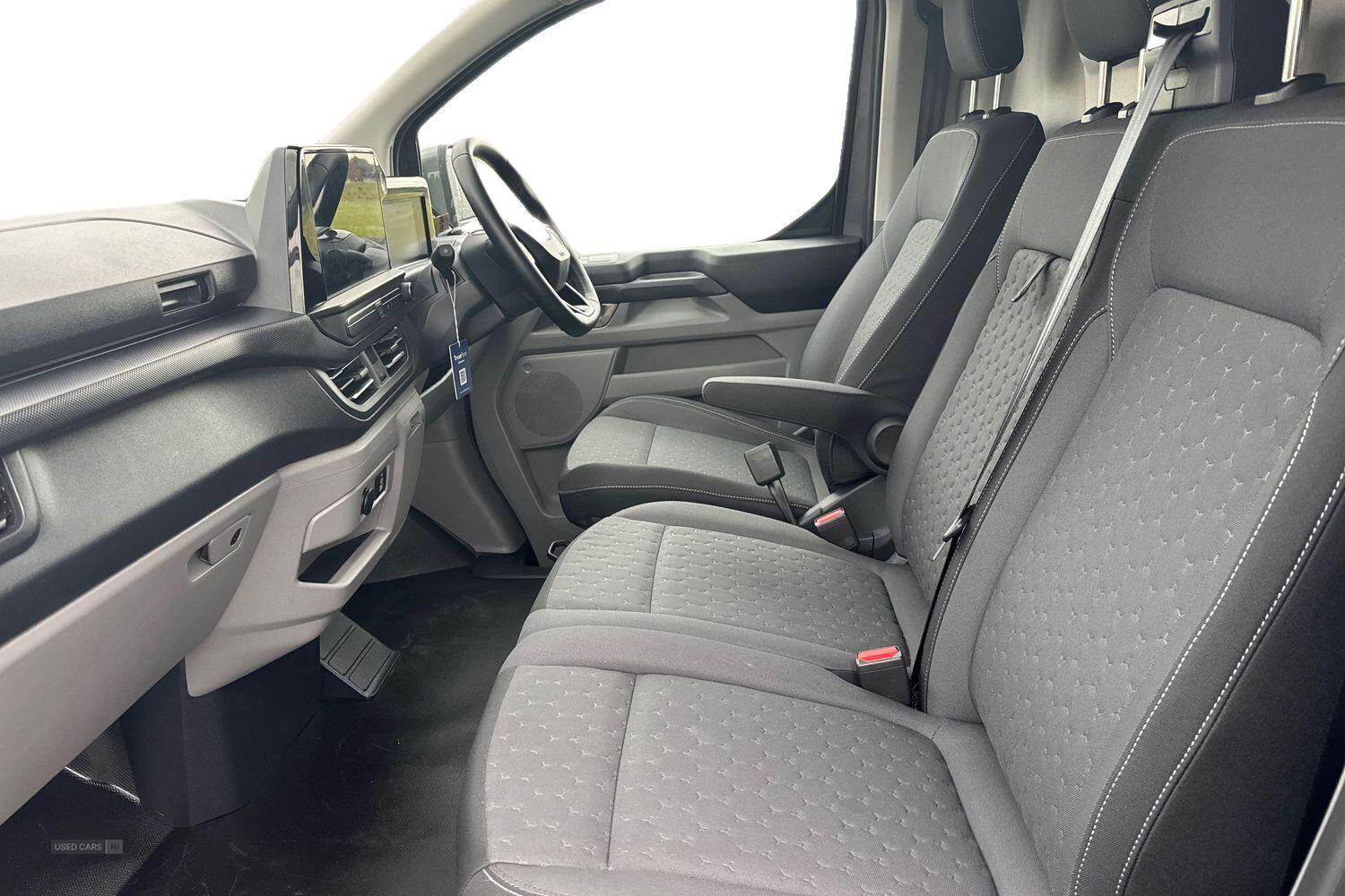 Sep 2024 Ford Transit Custom 2.0 EcoBlue 136ps H1 Van Limited Auto