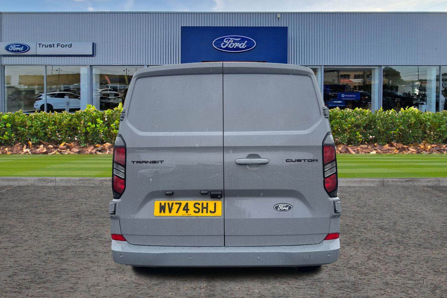 Sep 2024 Ford Transit Custom 2.0 EcoBlue 136ps H1 Van Limited Auto
