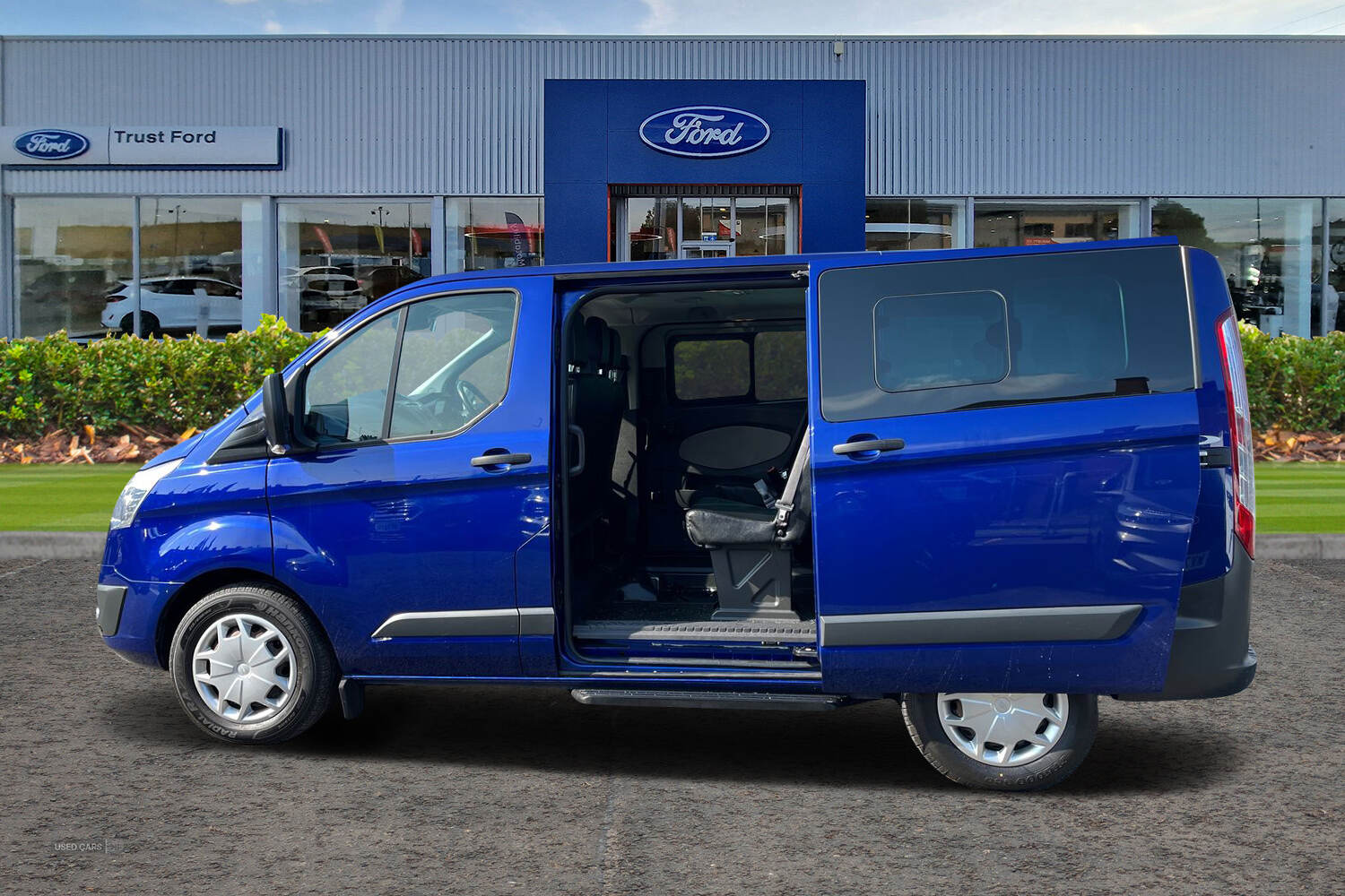 Mar 2017 Ford Tourneo Custom 2.0 TDCi 105ps Low Roof 8 Seater Zetec