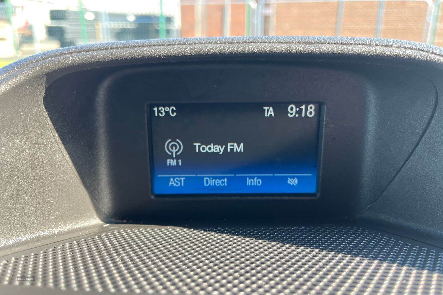 Mar 2017 Ford Tourneo Custom 2.0 TDCi 105ps Low Roof 8 Seater Zetec