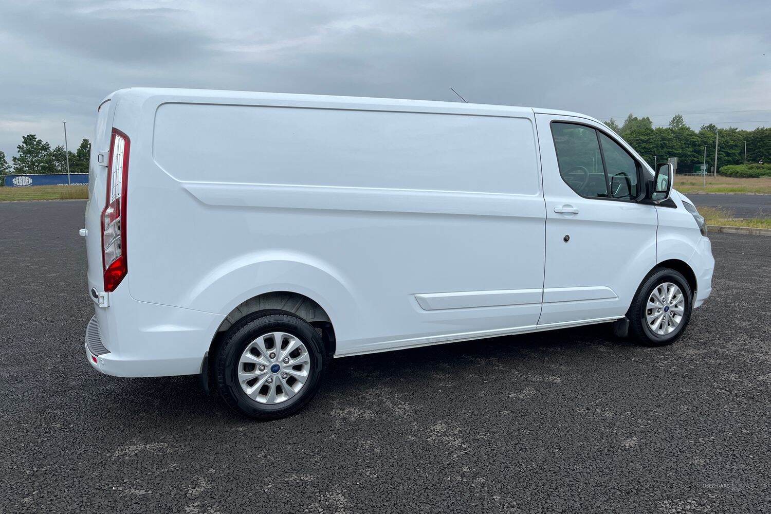 Sep 2022 Ford Transit Custom 2.0 EcoBlue 170ps Low Roof Limited Van Auto