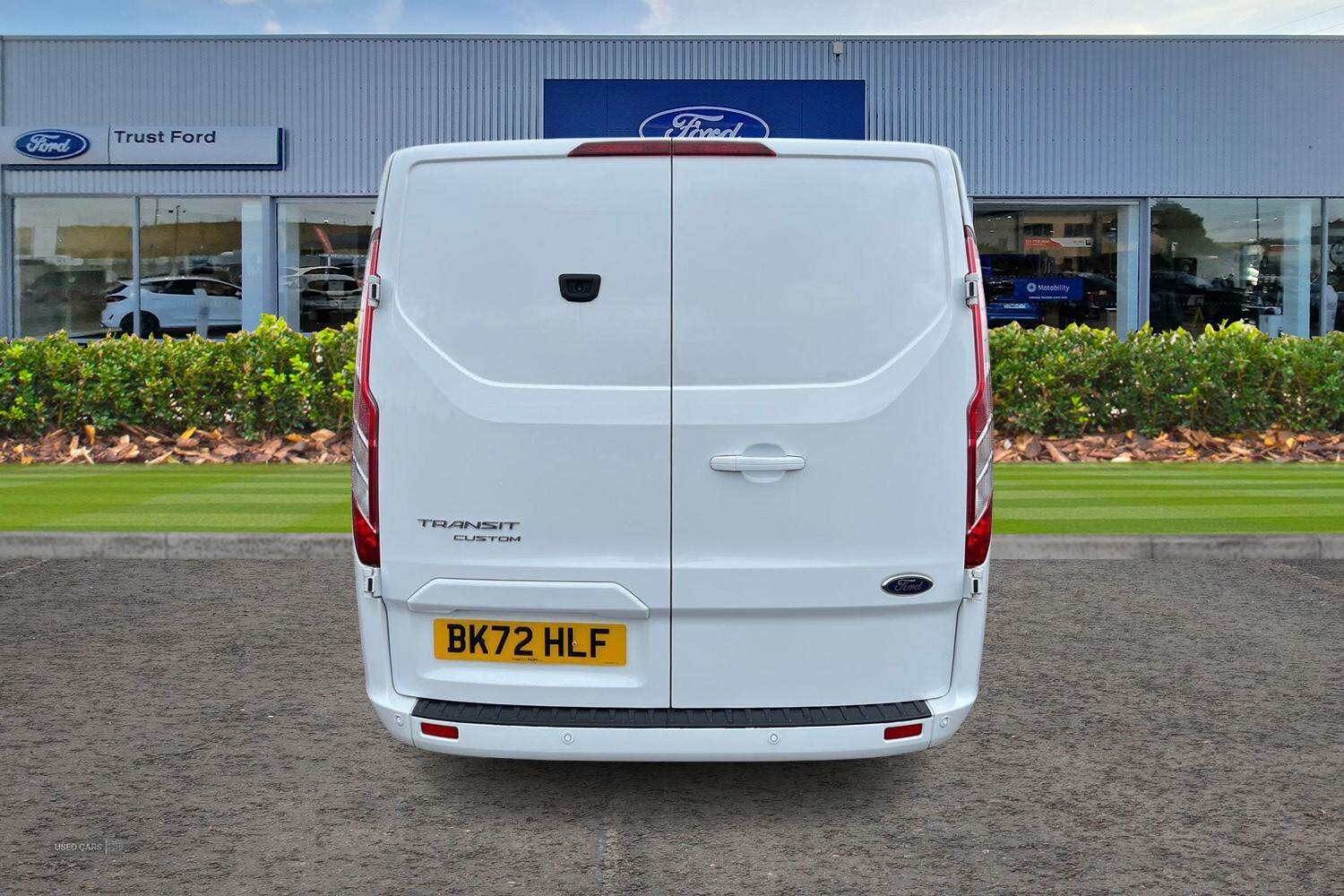 Sep 2022 Ford Transit Custom 2.0 EcoBlue 170ps Low Roof Limited Van Auto