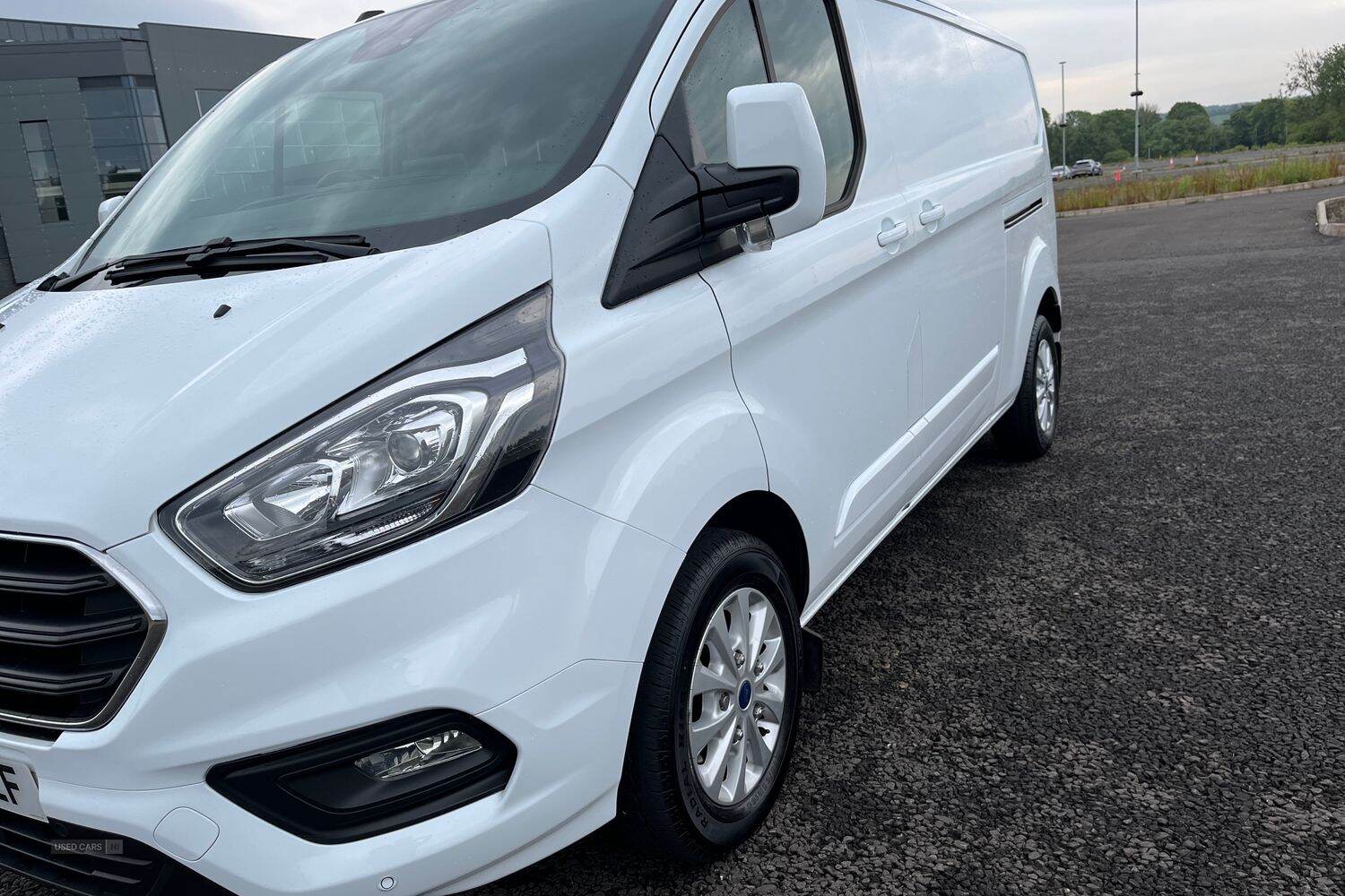 Sep 2022 Ford Transit Custom 2.0 EcoBlue 170ps Low Roof Limited Van Auto