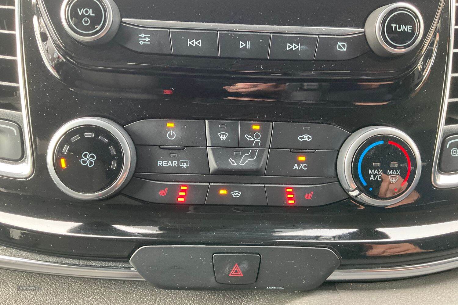 Oct 2021 Ford Tourneo Custom 2.0 EcoBlue 130ps L/R 8 Seater Titanium Auto