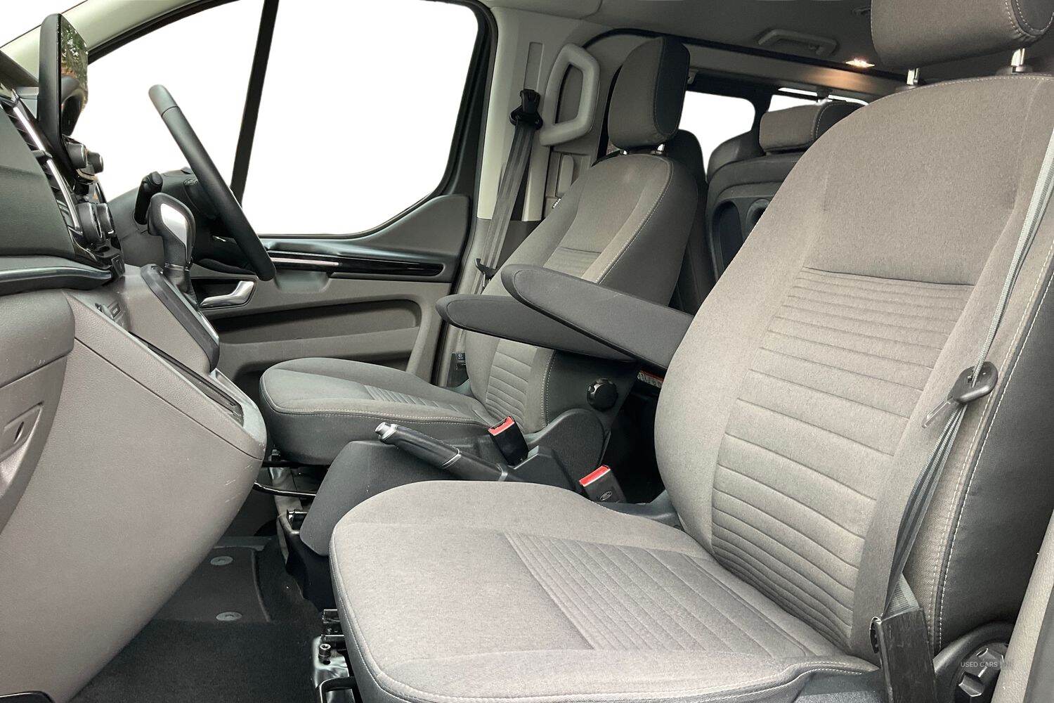 Oct 2021 Ford Tourneo Custom 2.0 EcoBlue 130ps L/R 8 Seater Titanium Auto