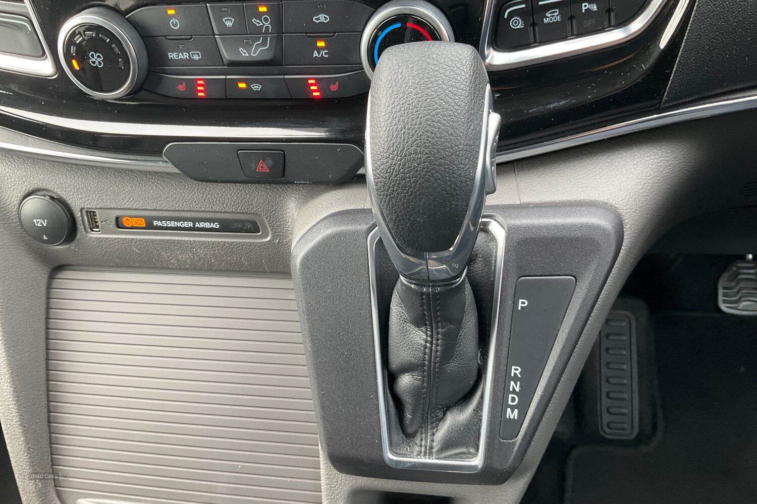 Oct 2021 Ford Tourneo Custom 2.0 EcoBlue 130ps L/R 8 Seater Titanium Auto