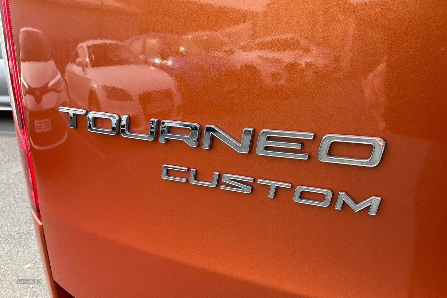 Oct 2021 Ford Tourneo Custom 2.0 EcoBlue 130ps L/R 8 Seater Titanium Auto