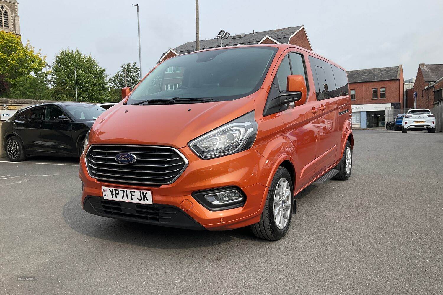 Oct 2021 Ford Tourneo Custom 2.0 EcoBlue 130ps L/R 8 Seater Titanium Auto