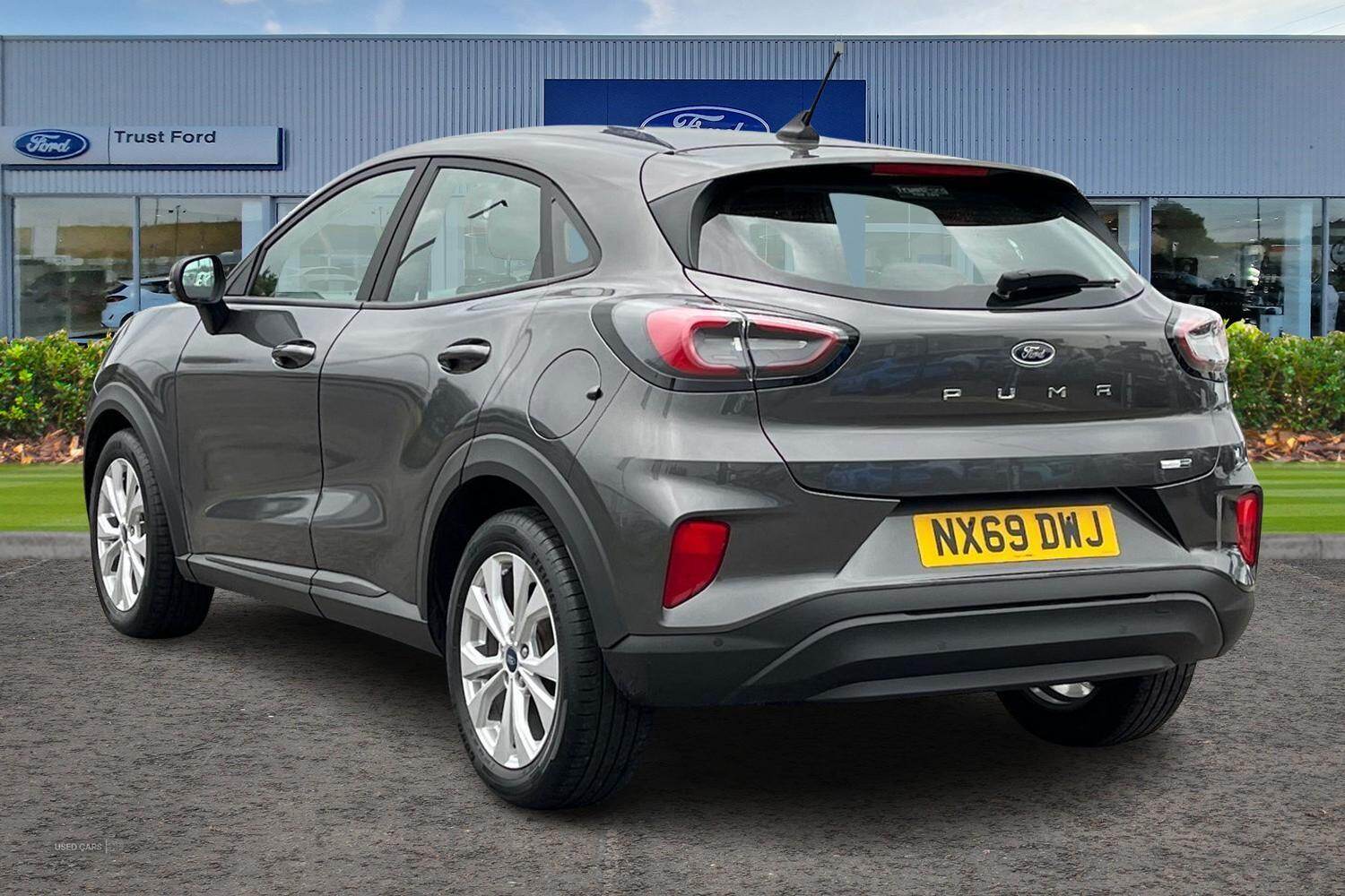 Feb 2022 Ford Puma 1.0 EcoBoost Hybrid mHEV Titanium 5dr - HEATED SEATS & STEERING WHEEL, REAR SENSORS, CRUISE CONTROL, APPLE CARPLAY & ANDROID AUTO, TOUCHSCREEN