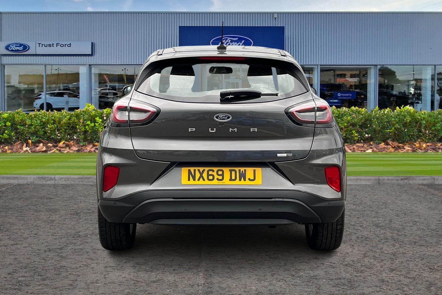 Feb 2022 Ford Puma 1.0 EcoBoost Hybrid mHEV Titanium 5dr - HEATED SEATS & STEERING WHEEL, REAR SENSORS, CRUISE CONTROL, APPLE CARPLAY & ANDROID AUTO, TOUCHSCREEN