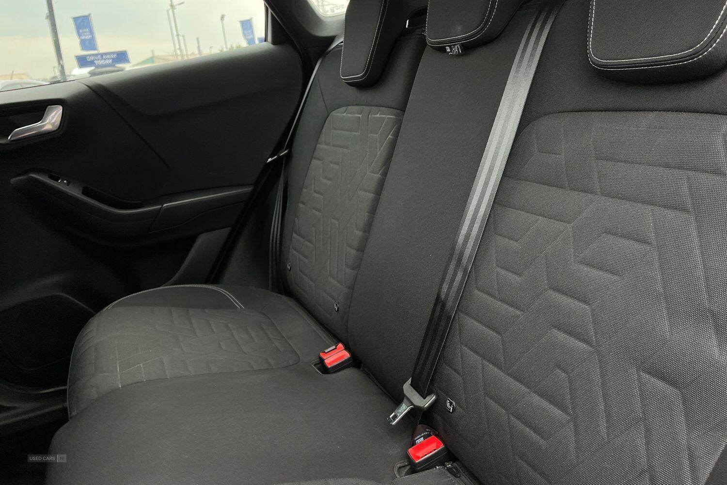 Feb 2022 Ford Puma 1.0 EcoBoost Hybrid mHEV Titanium 5dr - HEATED SEATS & STEERING WHEEL, REAR SENSORS, CRUISE CONTROL, APPLE CARPLAY & ANDROID AUTO, TOUCHSCREEN