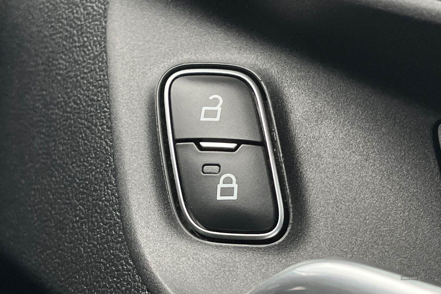 Feb 2022 Ford Puma 1.0 EcoBoost Hybrid mHEV Titanium 5dr - HEATED SEATS & STEERING WHEEL, REAR SENSORS, CRUISE CONTROL, APPLE CARPLAY & ANDROID AUTO, TOUCHSCREEN