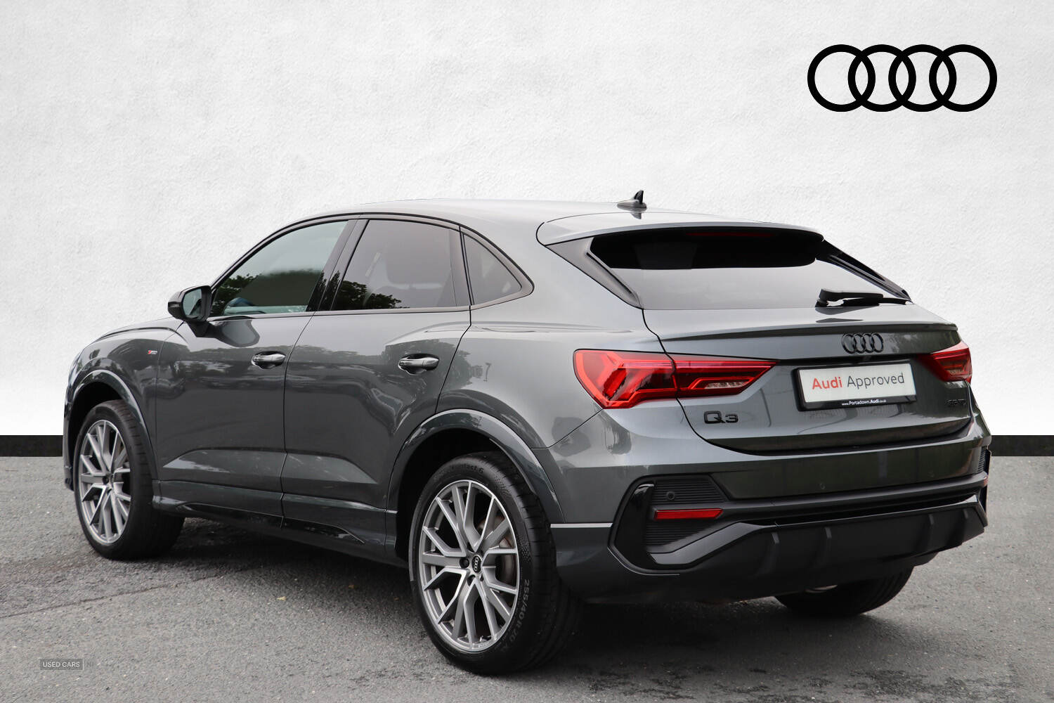 Aug 2024 Audi Q3 35 TDI Black Edition 5dr S Tronic [20" Alloy]