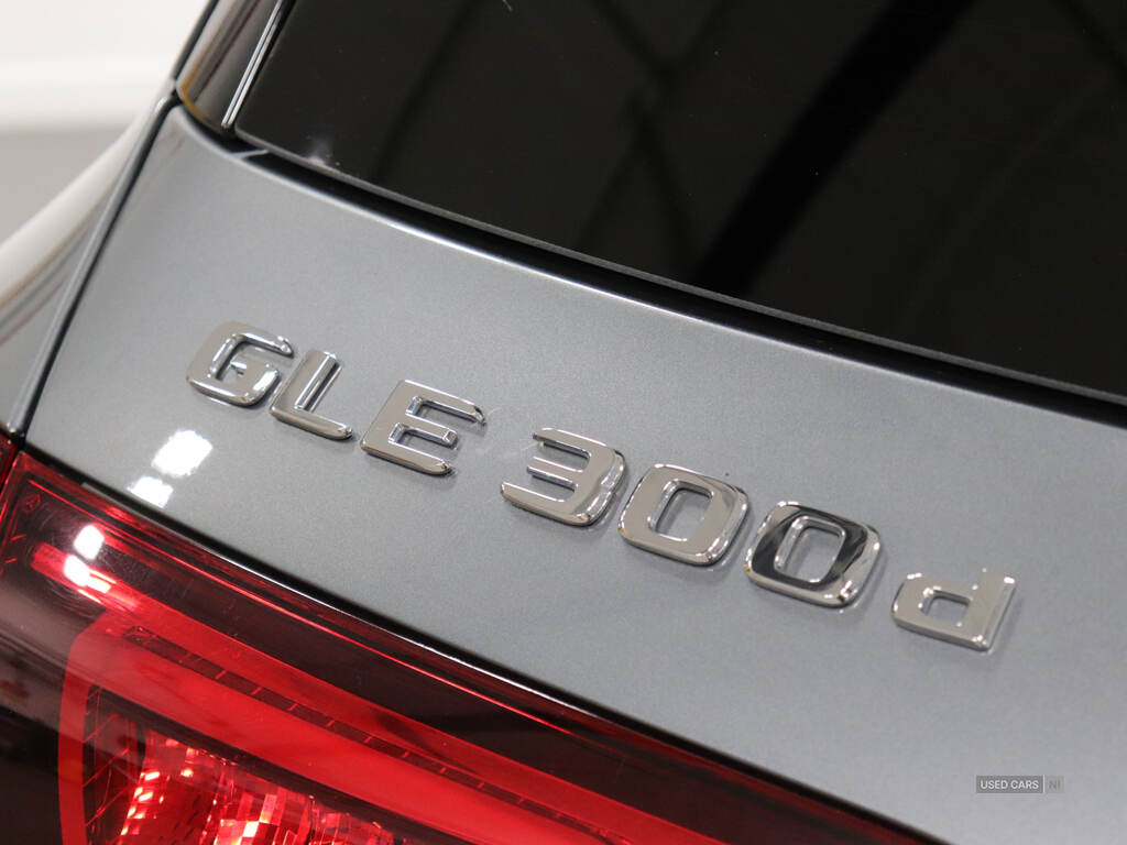 Jun 2021 Mercedes-Benz GLE GLE 300d 4Matic AMG Line Prem 5dr 9G-Tronic [7 St]