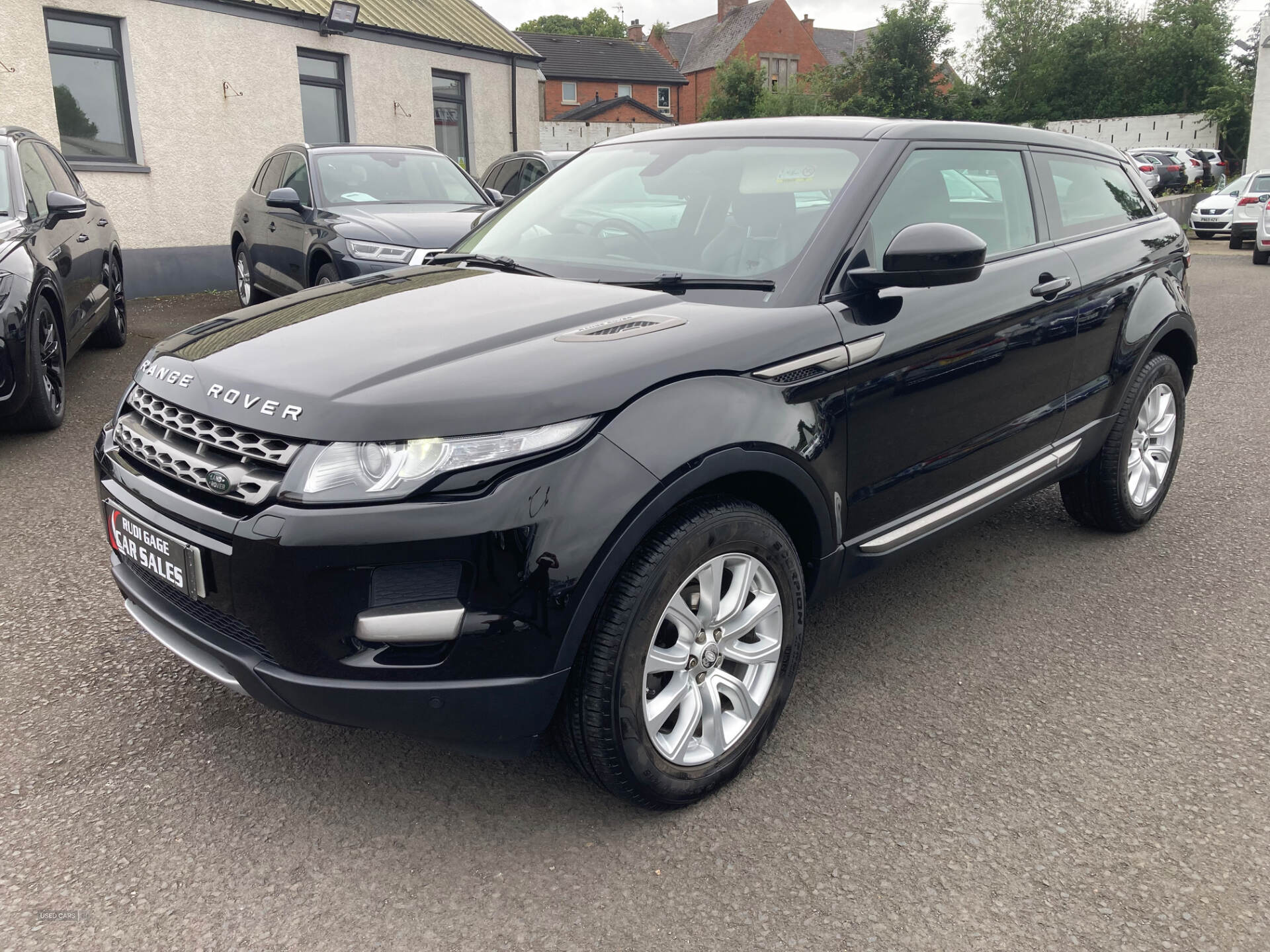 May 2015 Land Rover Range Rover Evoque 2.2 eD4 Pure 3dr [Tech Pack] 2WD