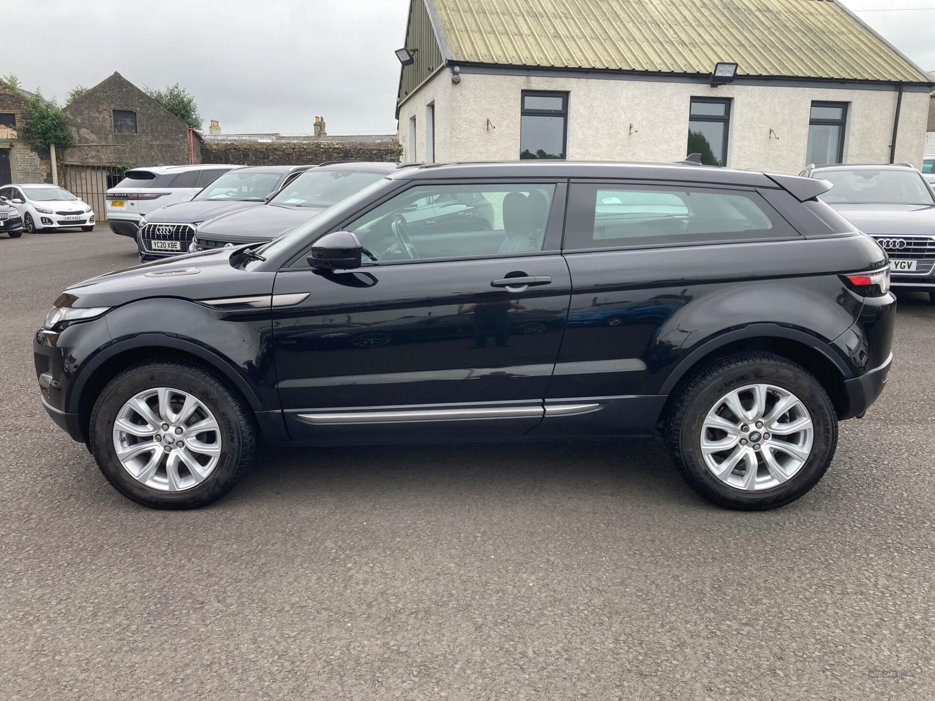 May 2015 Land Rover Range Rover Evoque 2.2 eD4 Pure 3dr [Tech Pack] 2WD
