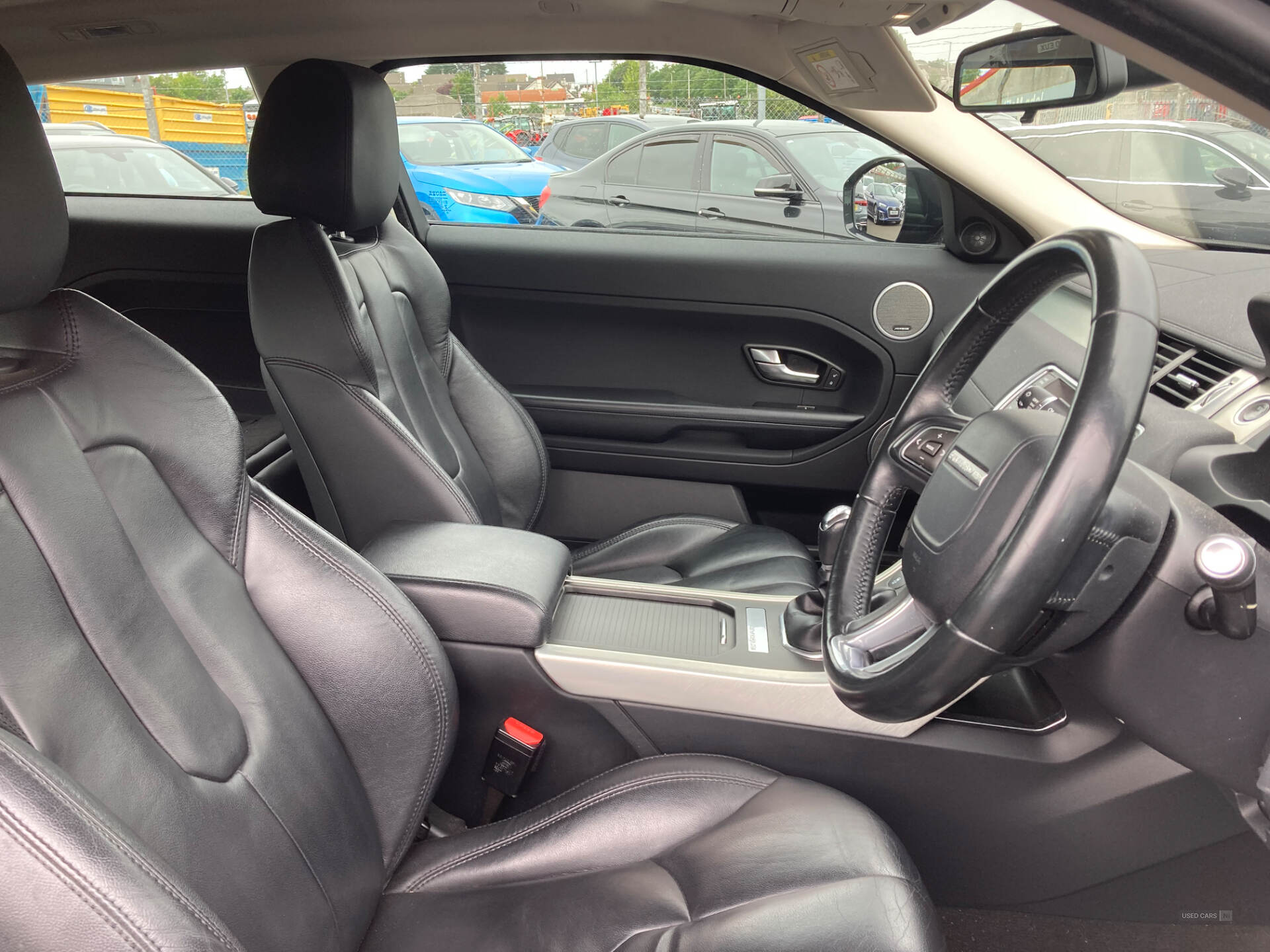 May 2015 Land Rover Range Rover Evoque 2.2 eD4 Pure 3dr [Tech Pack] 2WD