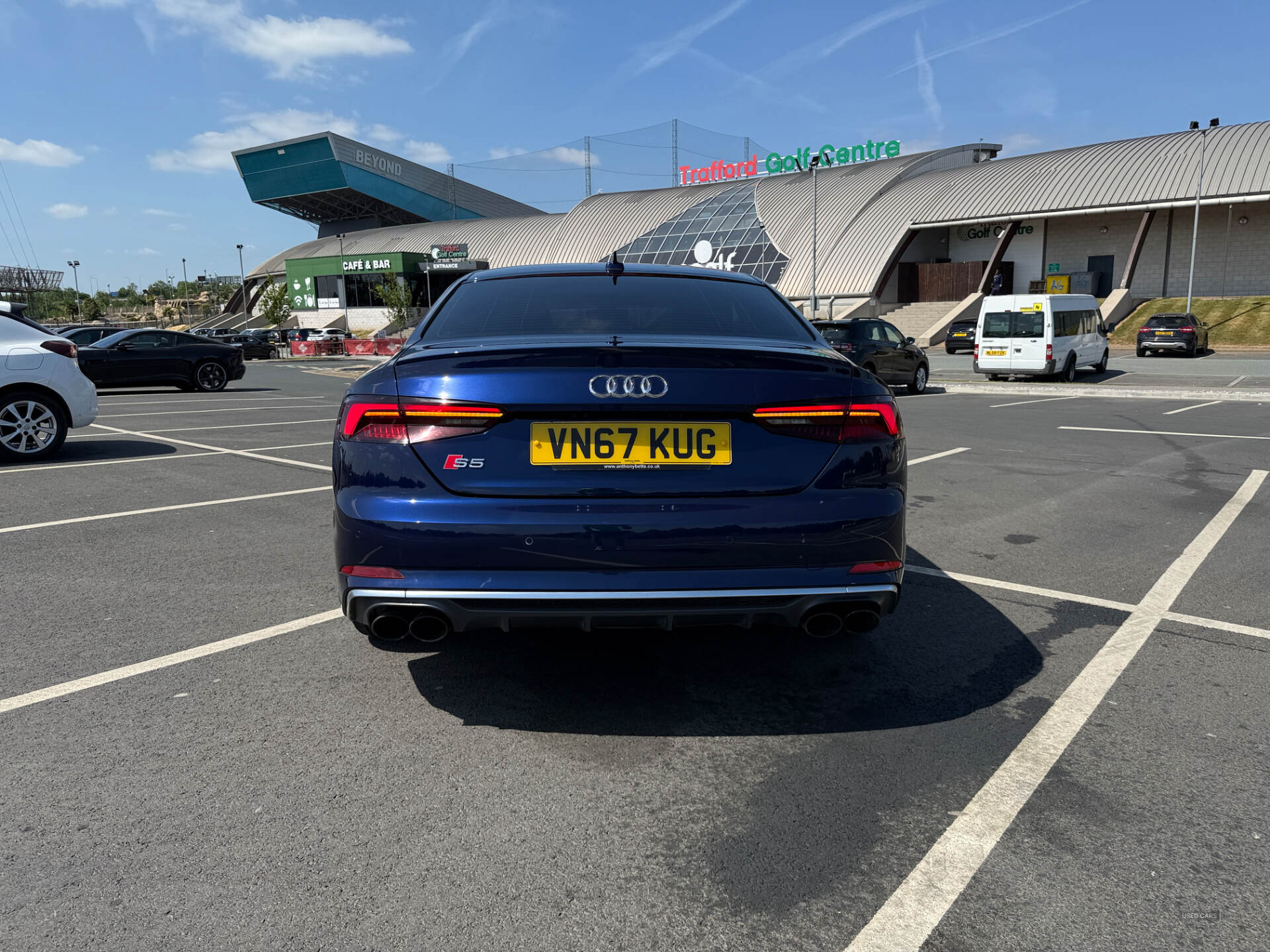 Audi A5 COUPE in Down