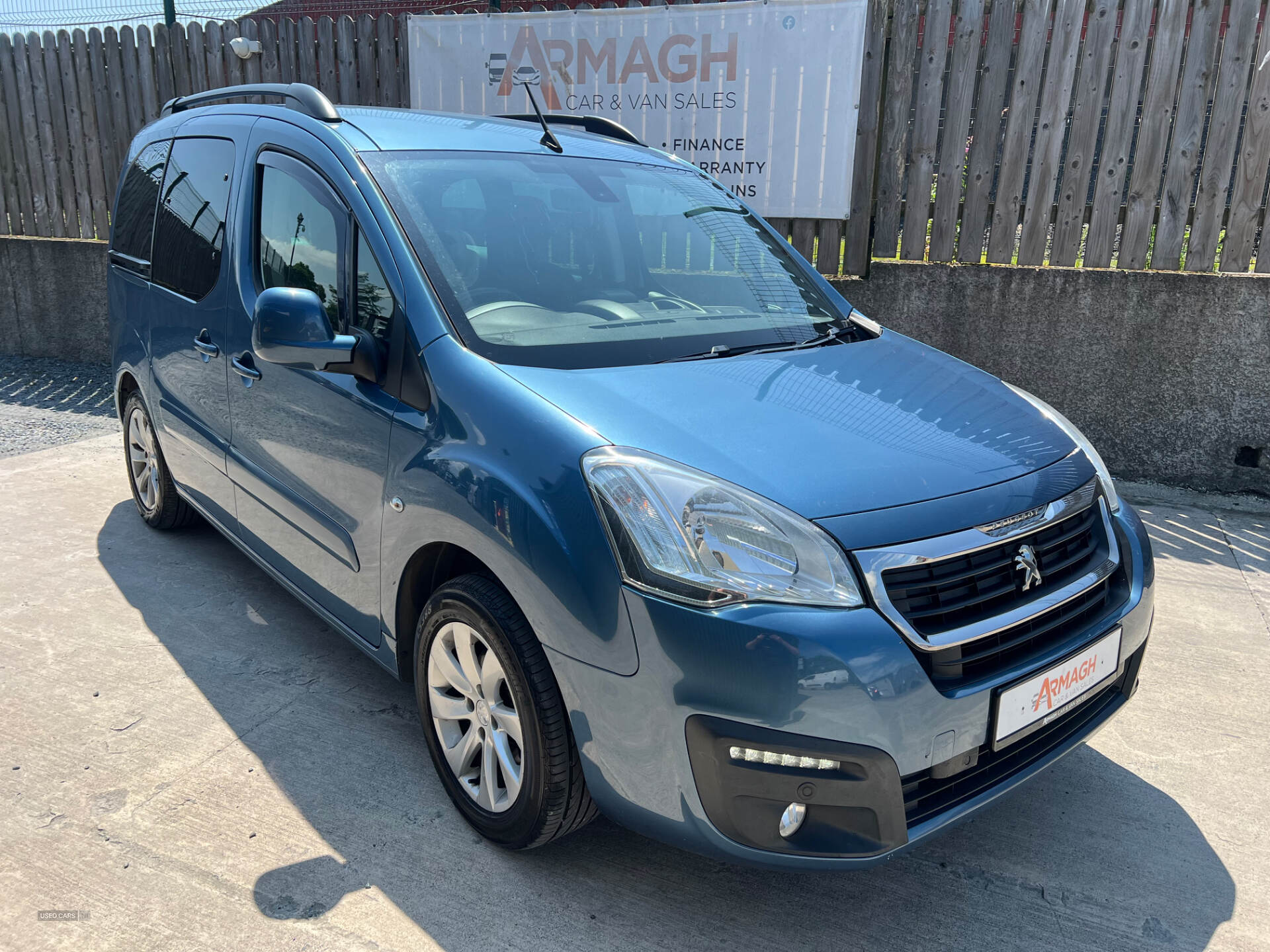 Jul 2015 Peugeot Partner Tepee 1.6 BlueHDi 120 Allure 5dr