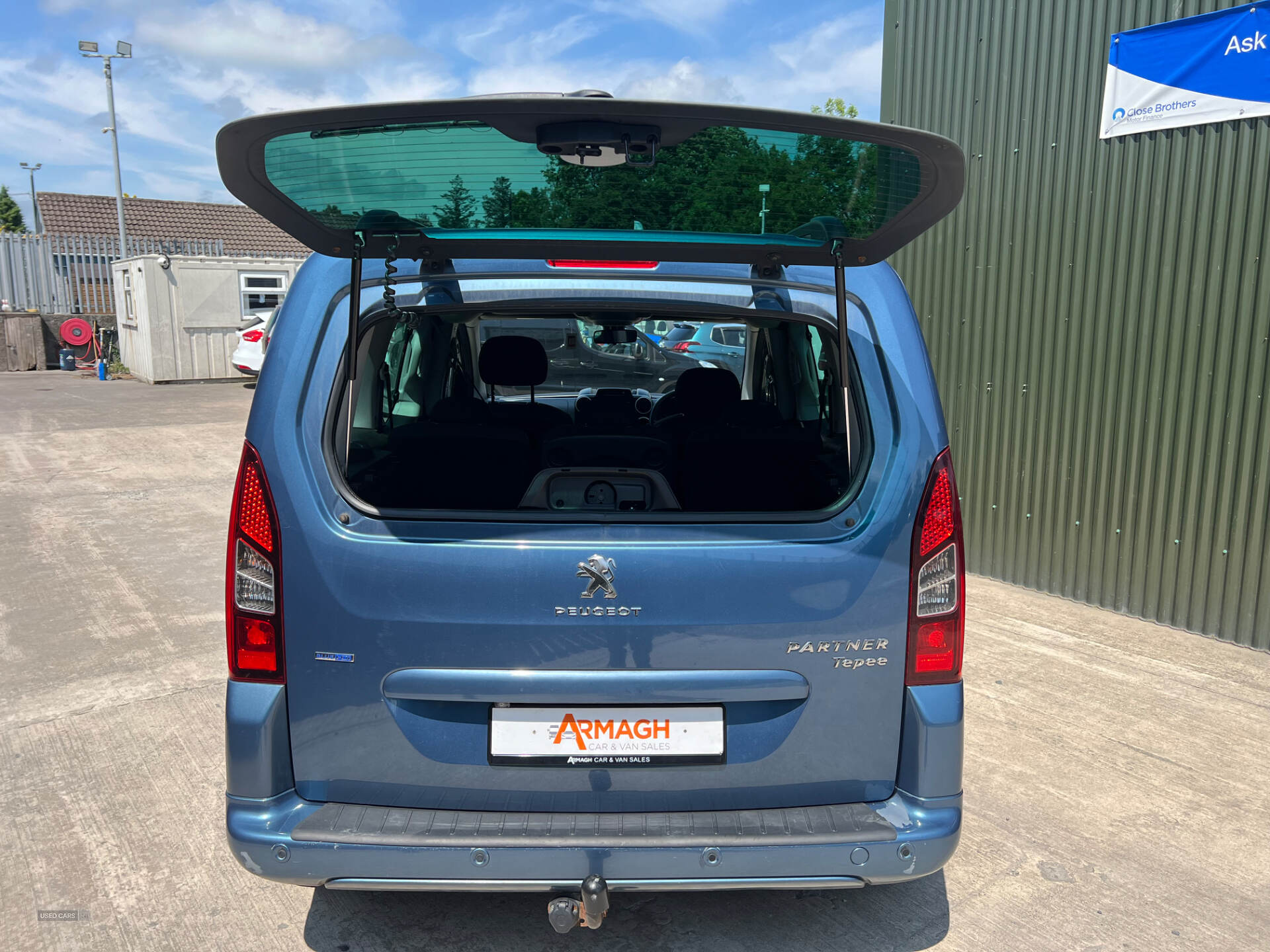 Jul 2015 Peugeot Partner Tepee 1.6 BlueHDi 120 Allure 5dr