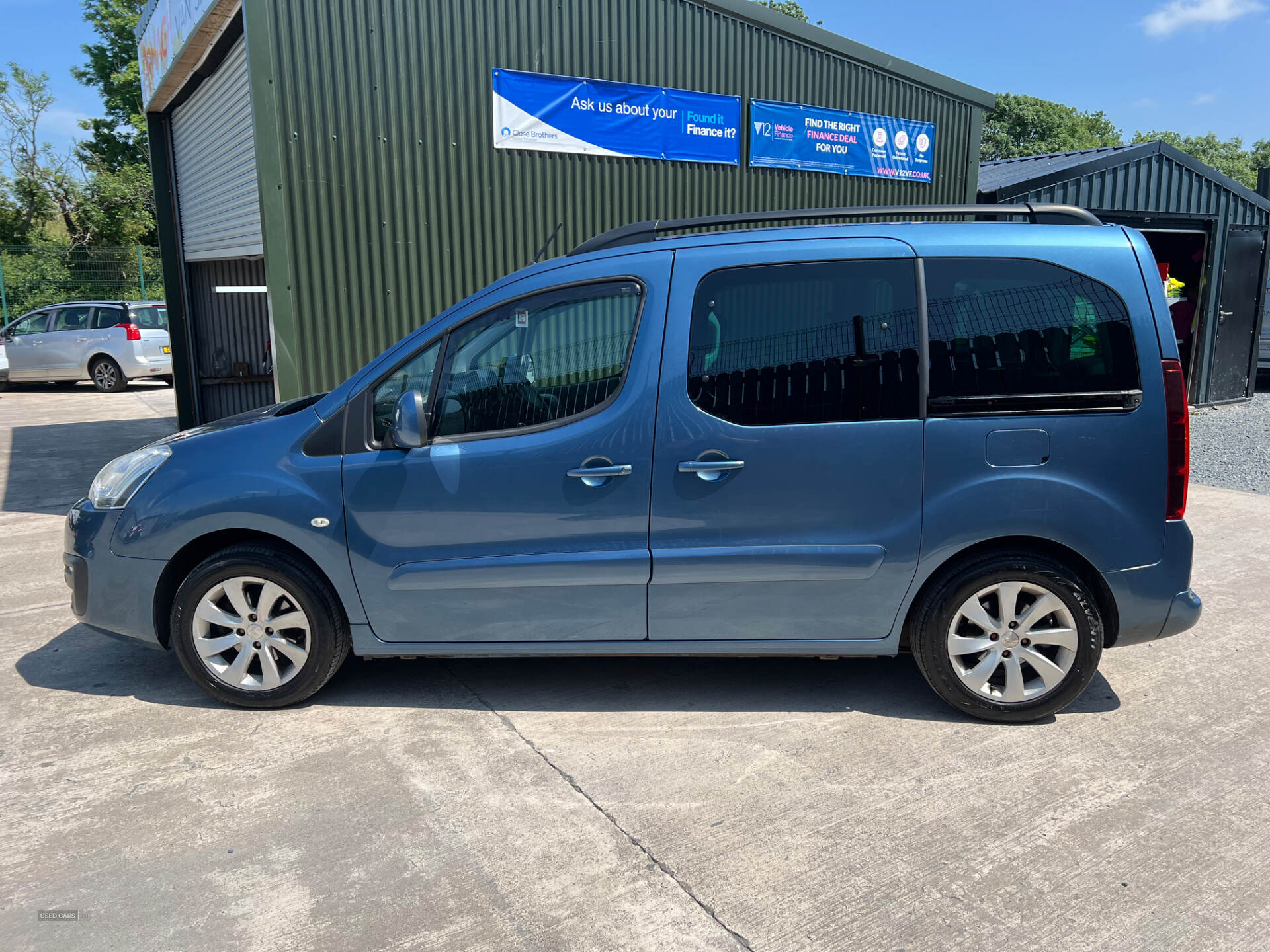 Jul 2015 Peugeot Partner Tepee 1.6 BlueHDi 120 Allure 5dr