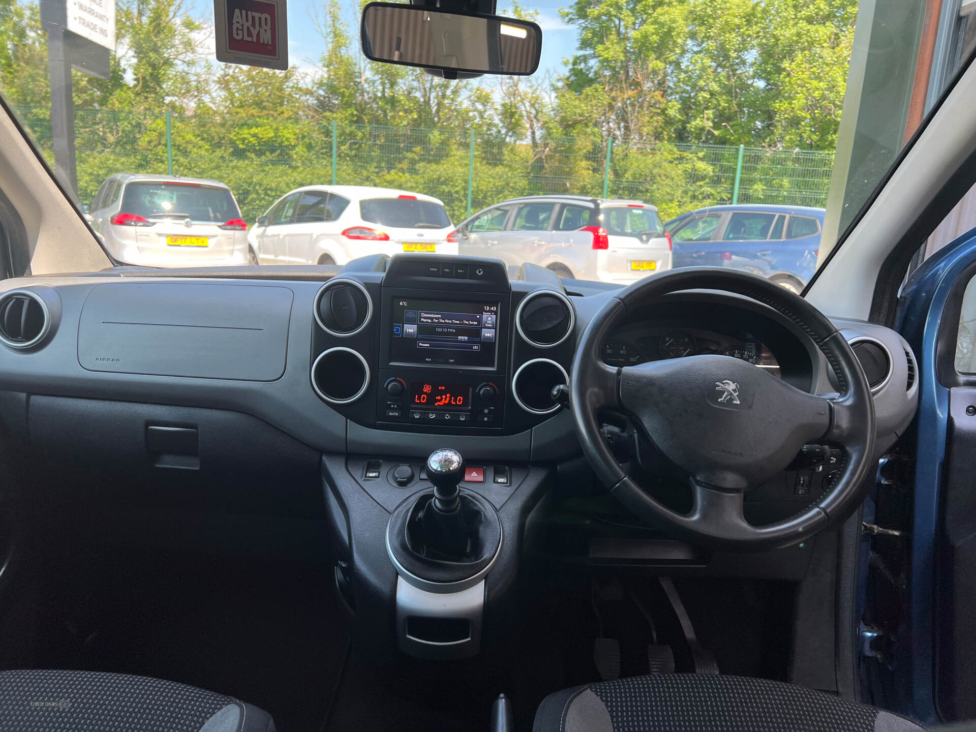 Jul 2015 Peugeot Partner Tepee 1.6 BlueHDi 120 Allure 5dr