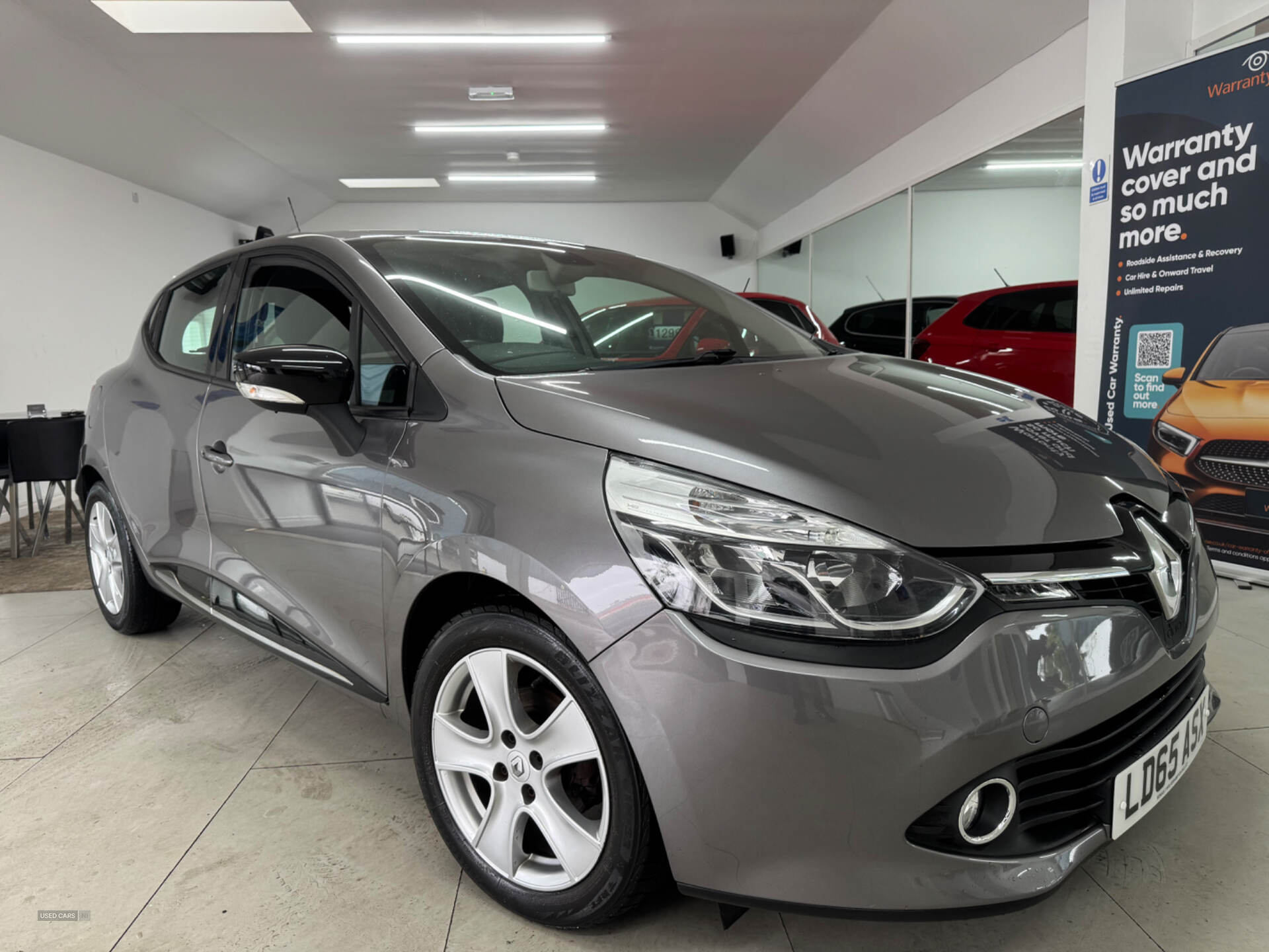 Sep 2015 Renault Clio 1.2 16V Dynamique Nav 5dr