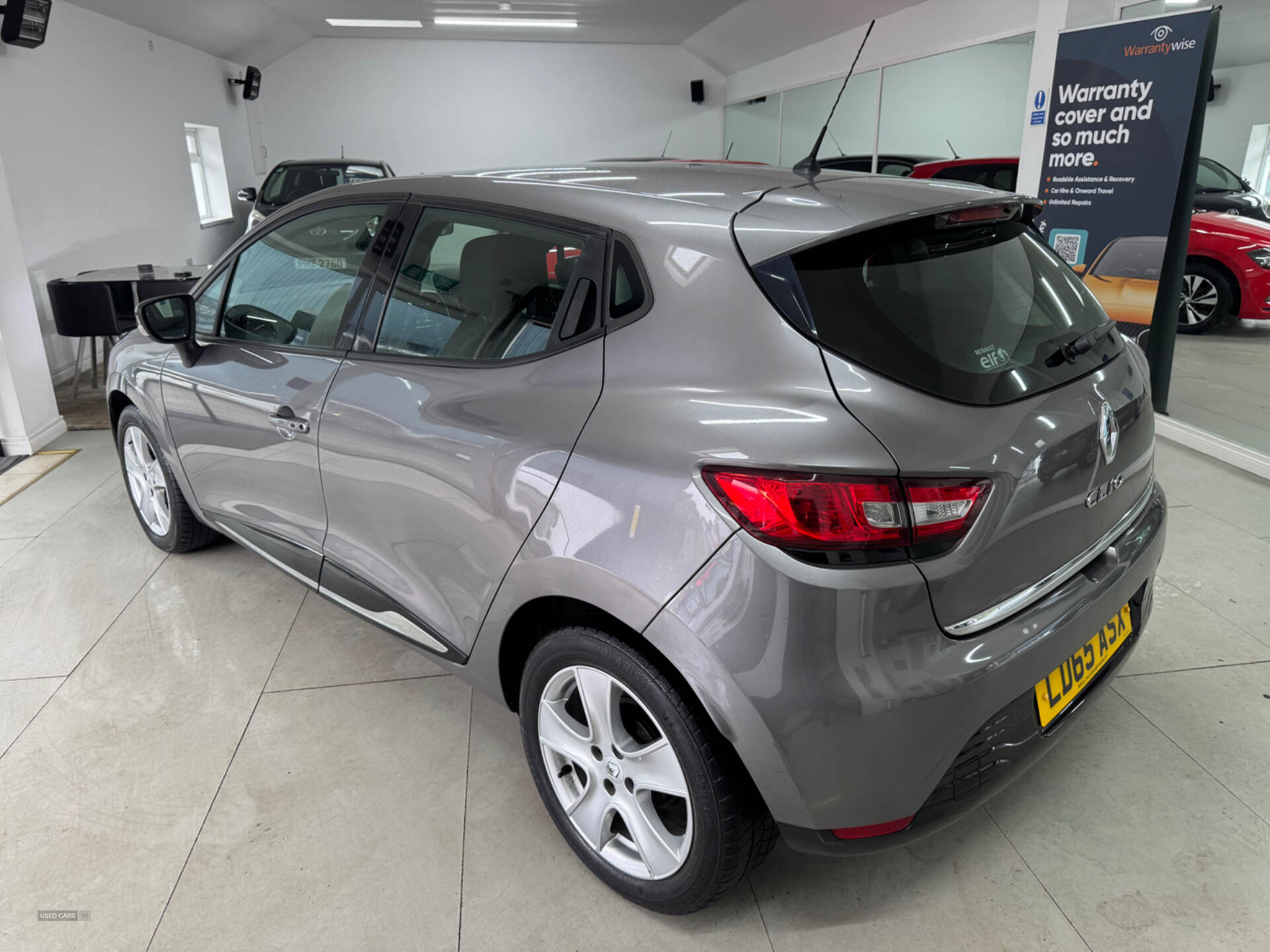 Sep 2015 Renault Clio 1.2 16V Dynamique Nav 5dr