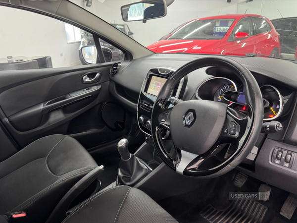 Renault Clio HATCHBACK in Down