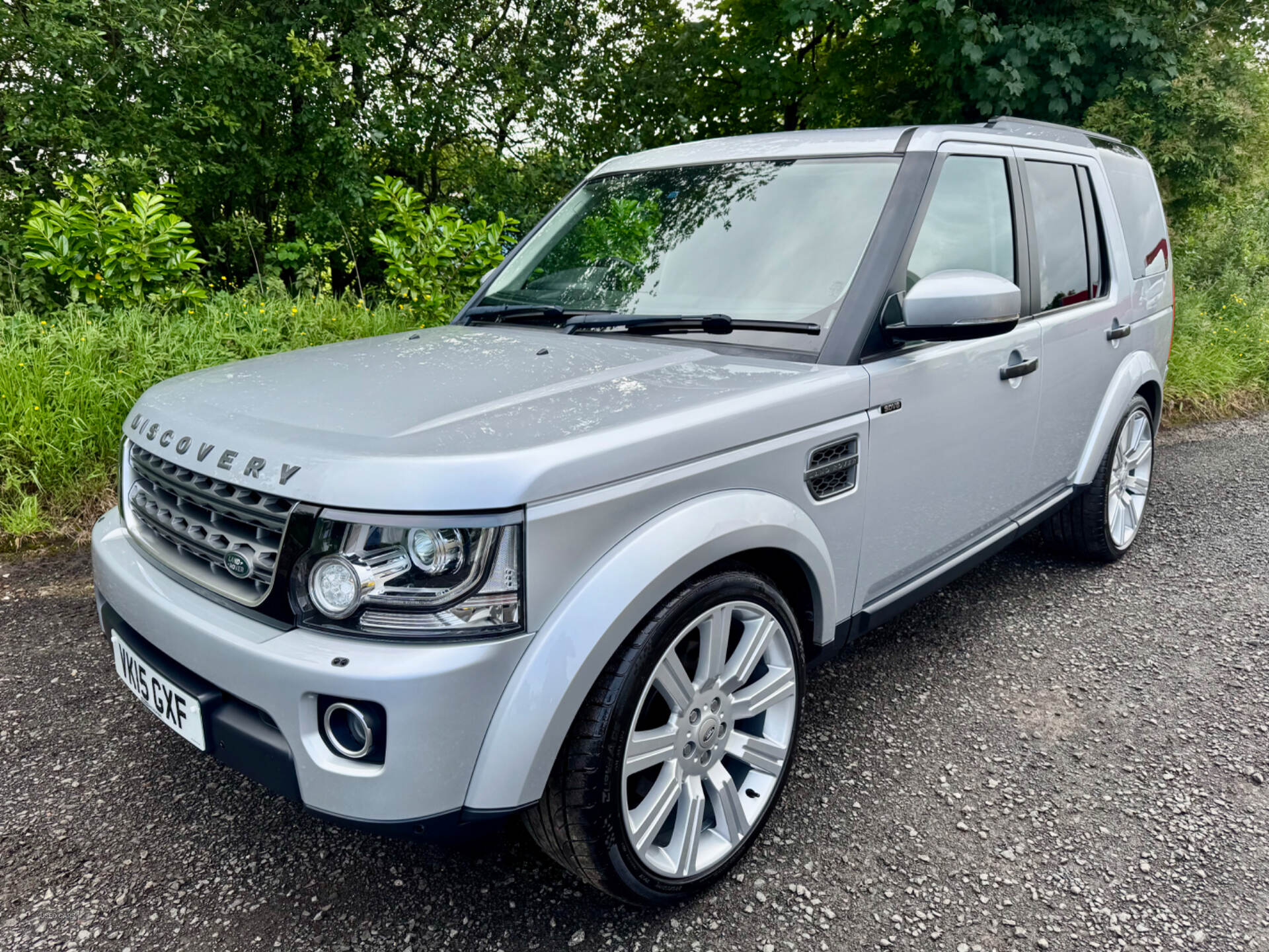 Mar 2015 Land Rover Discovery 3.0 SDV6 SE Tech 5dr Auto