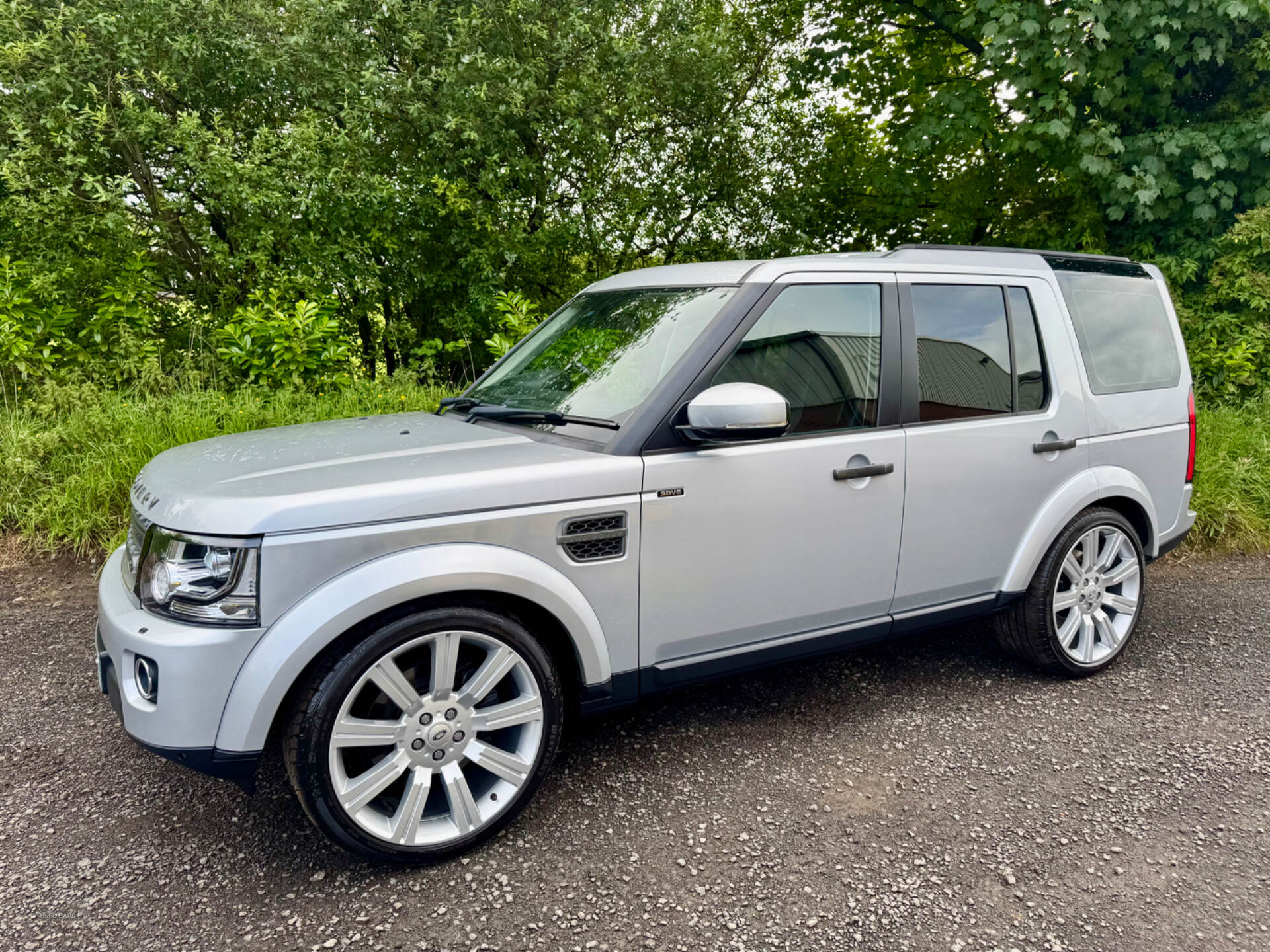 Mar 2015 Land Rover Discovery 3.0 SDV6 SE Tech 5dr Auto