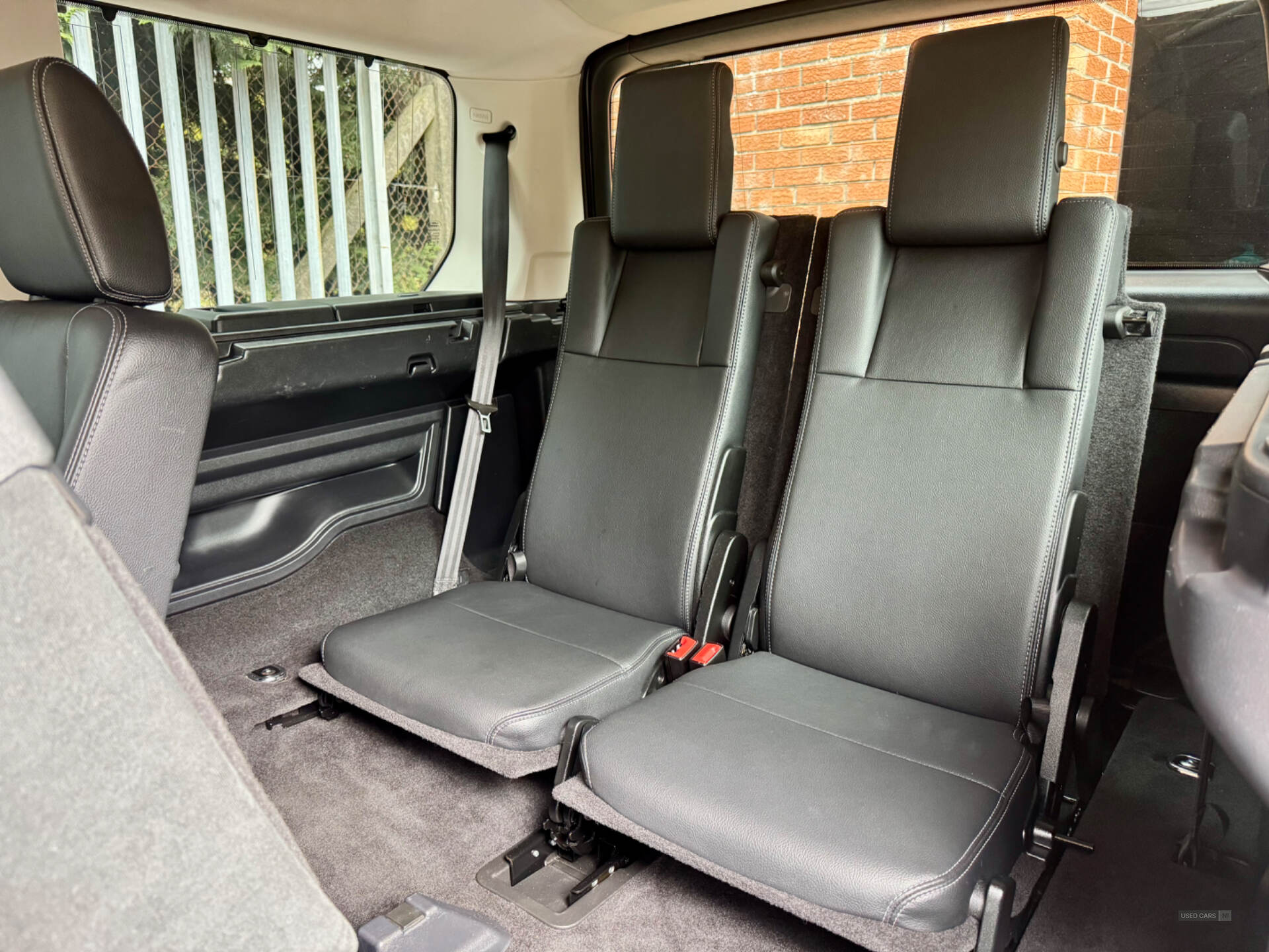 Mar 2015 Land Rover Discovery 3.0 SDV6 SE Tech 5dr Auto