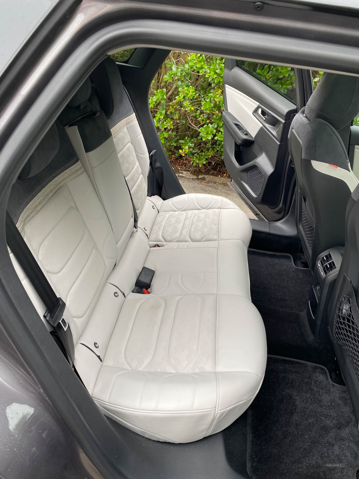 Feb 2025 Citroen C5 X 1.6 Plug-in Hybrid 225 Hypnos 5dr e-EAT8